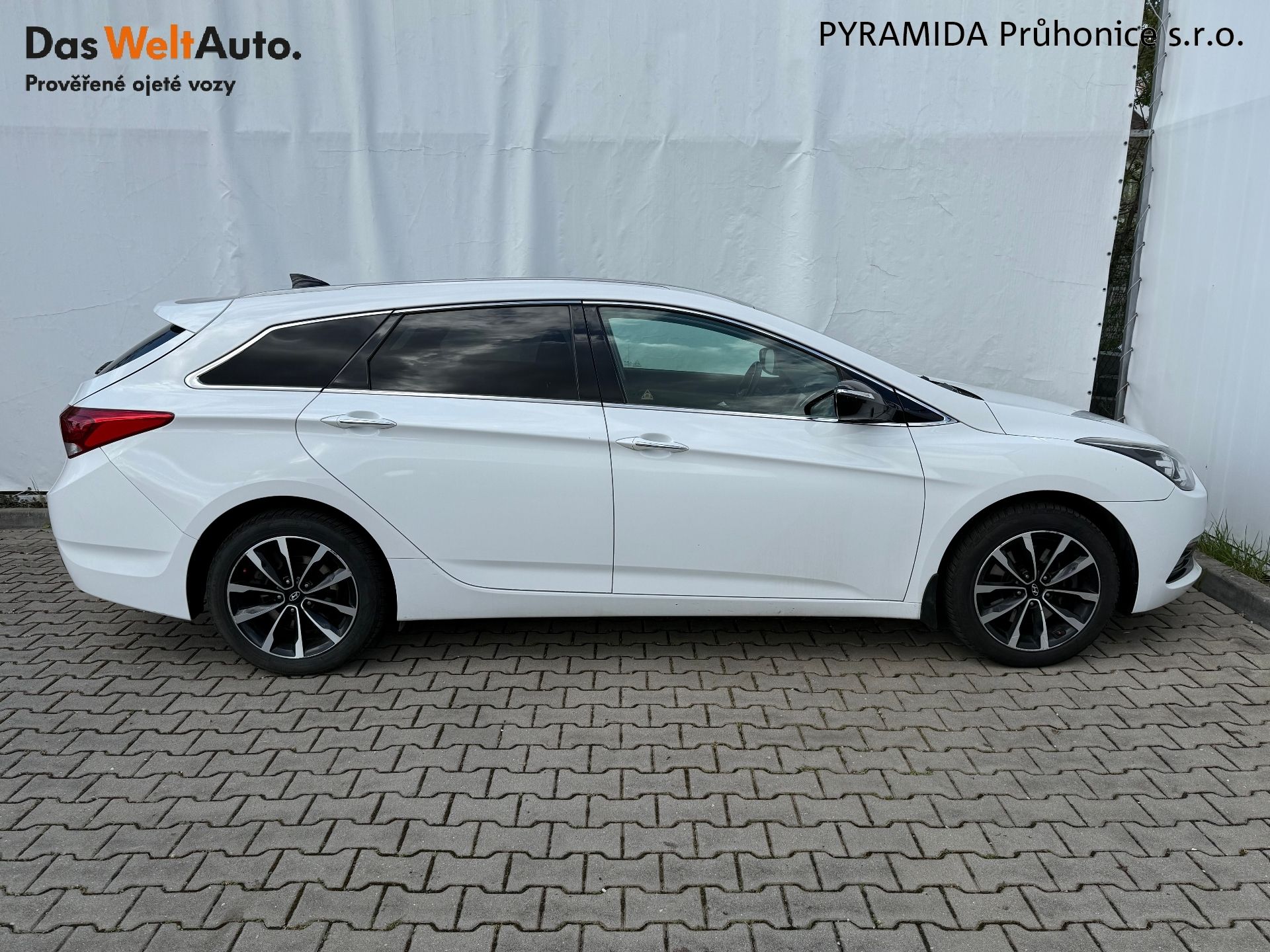 Hyundai i40, 1.7 CRDi 104 kW Premium - fotka 6