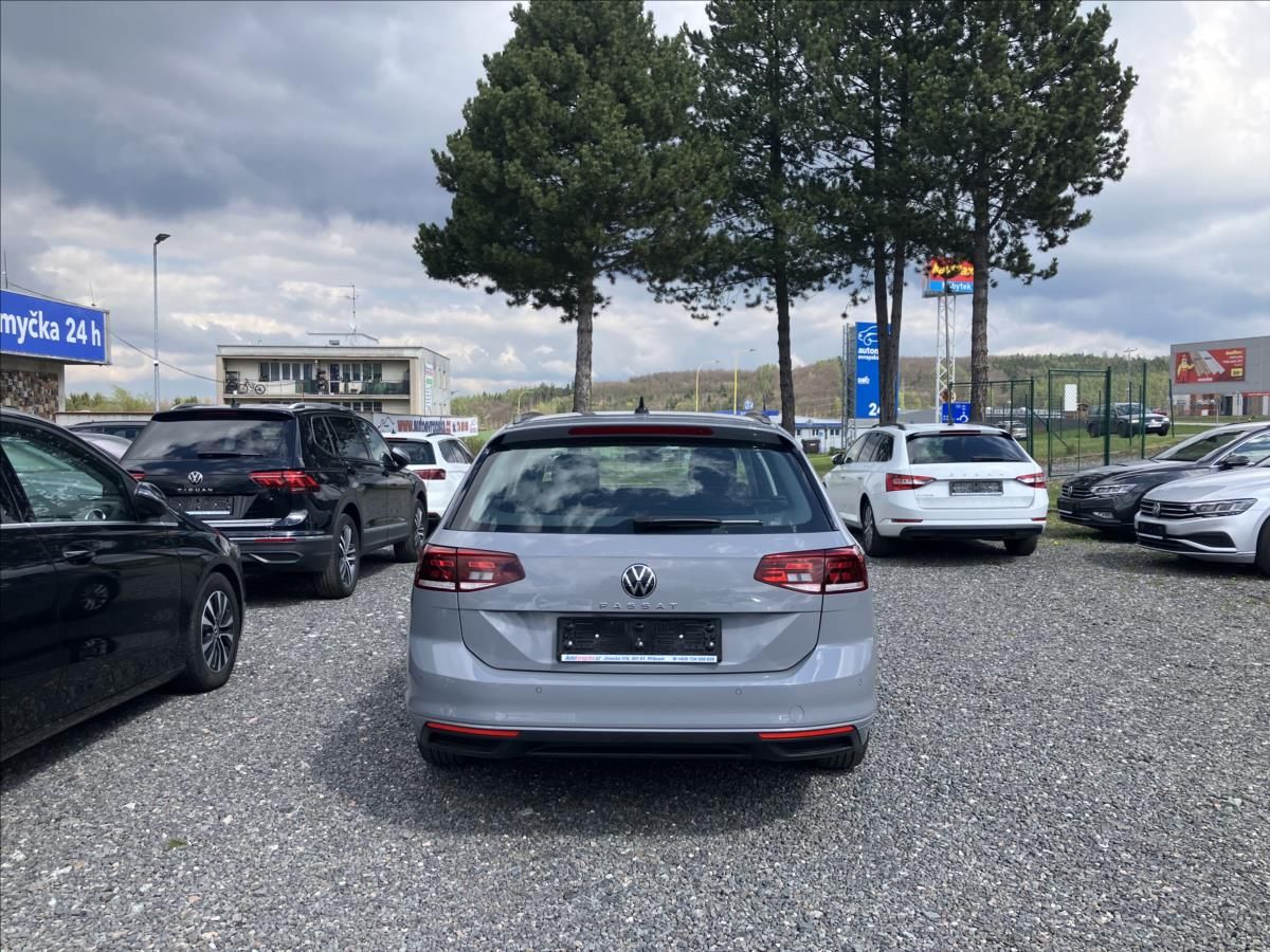 Volkswagen Passat, 2,0 PANORAMA,KEYLESS,EL.KUFR - fotka 5