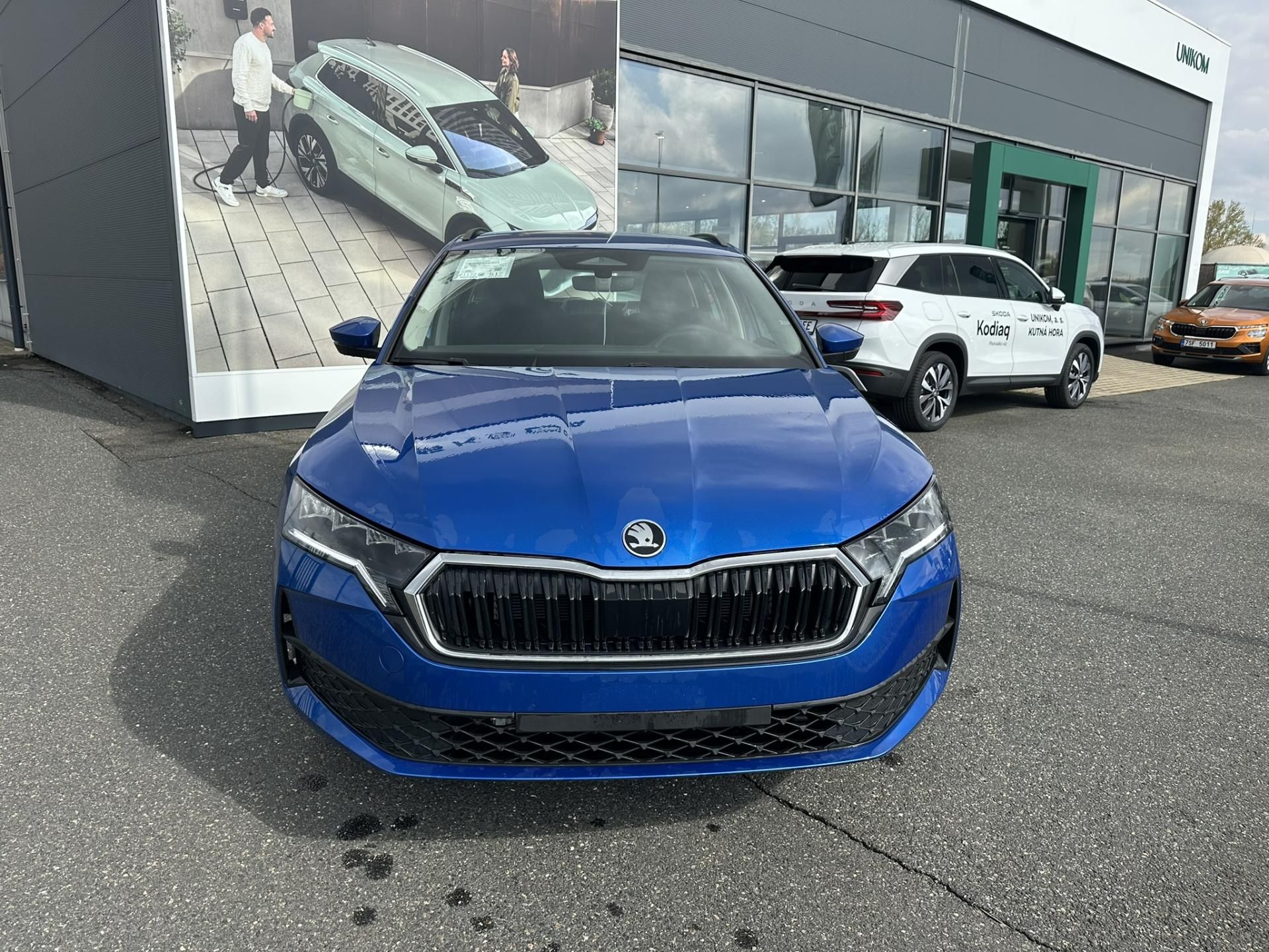 Škoda Octavia, ESSENCE + dovýbava *315 - fotka 2