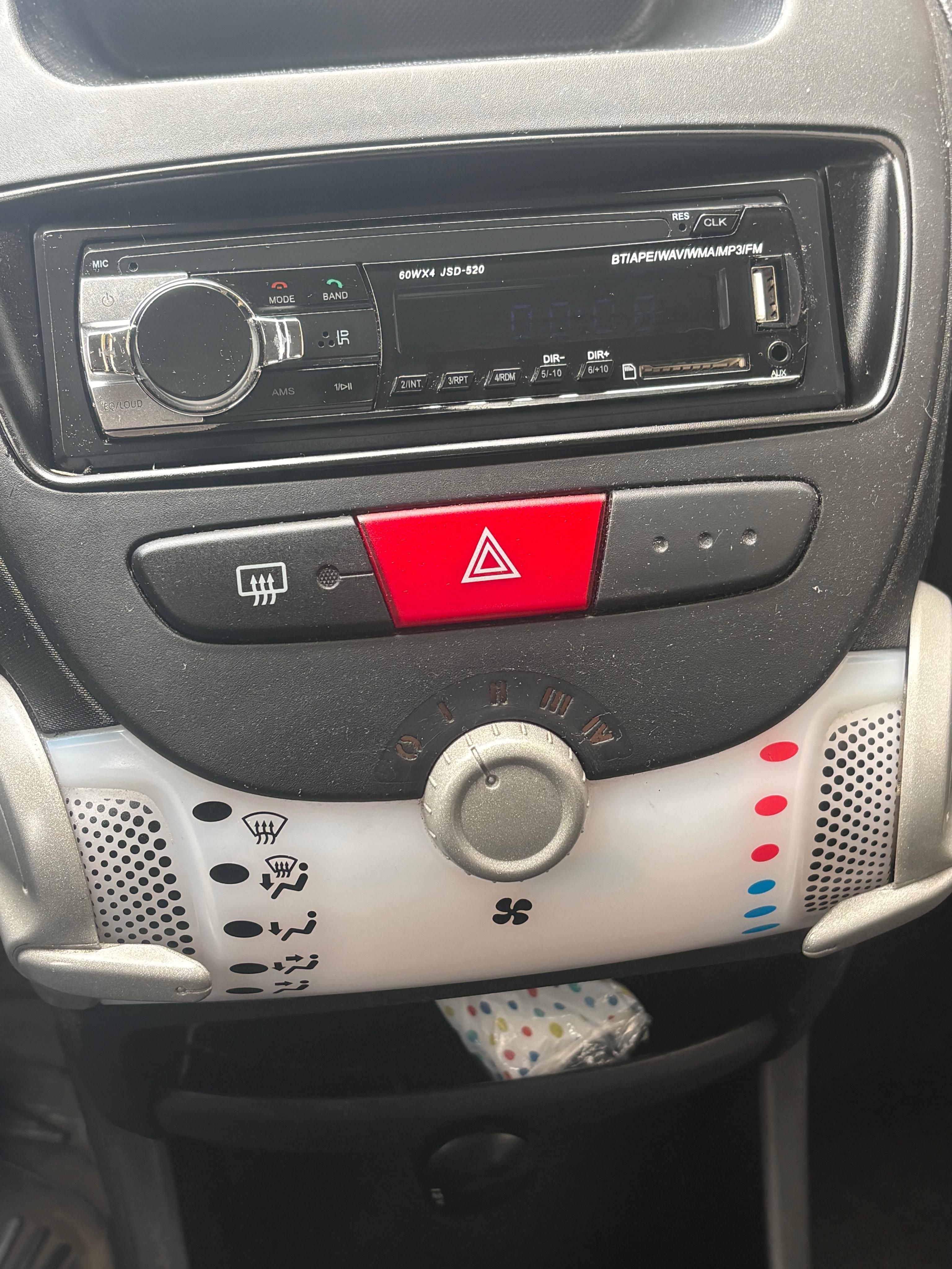 Citroën C1, 1.0 - fotka 3