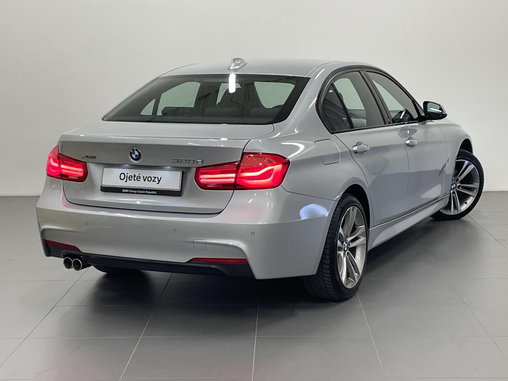 BMW Řada 3, 320d xDrive, Mpaket - fotka 3