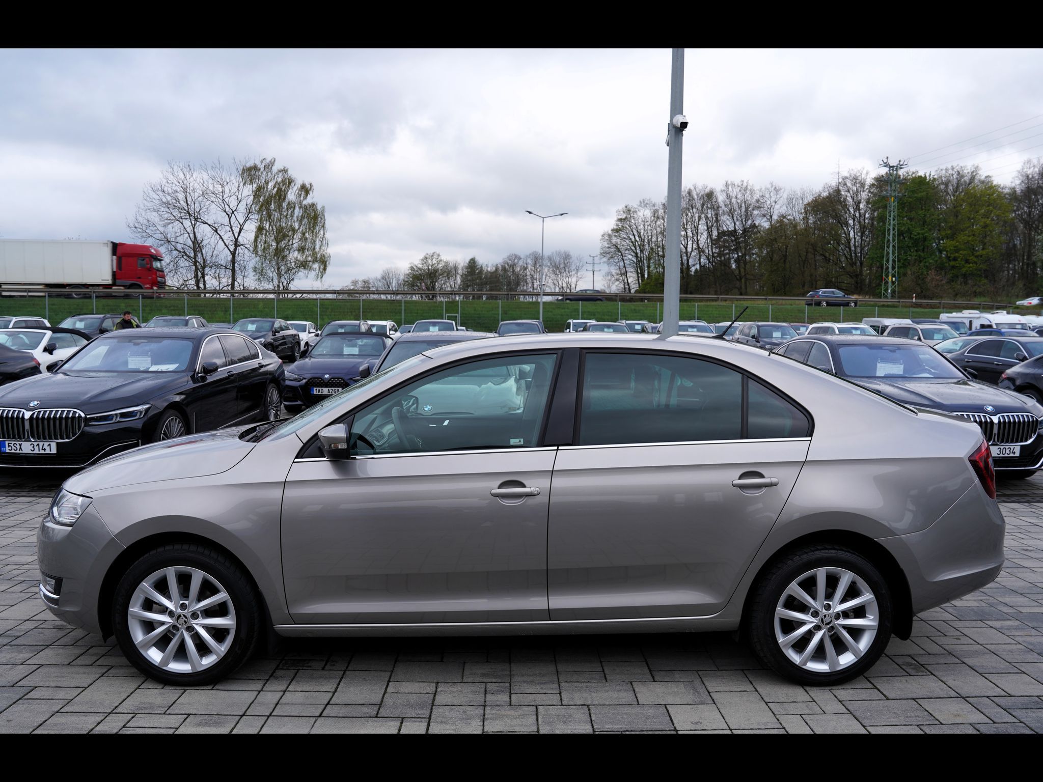 Škoda Rapid, 1.0 TSI  Style, manuál, ČR - fotka 3