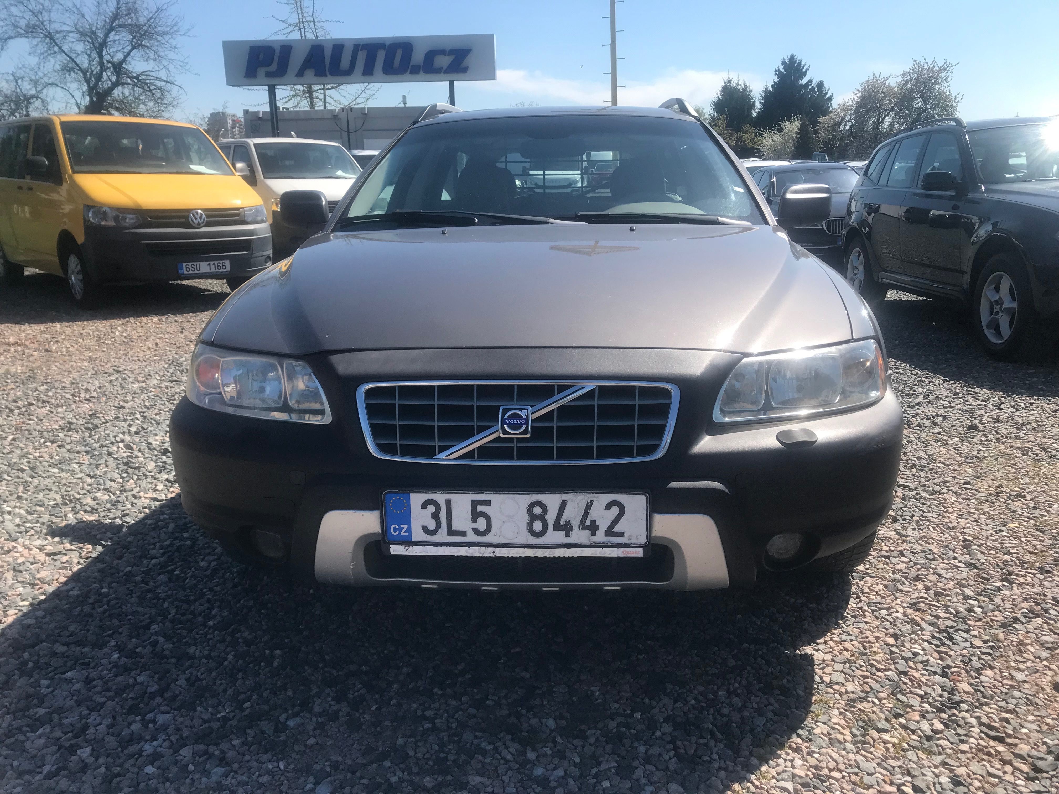 Volvo XC70, 2.4 D5 136 KW,AWD,AUTOMAT - fotka 2