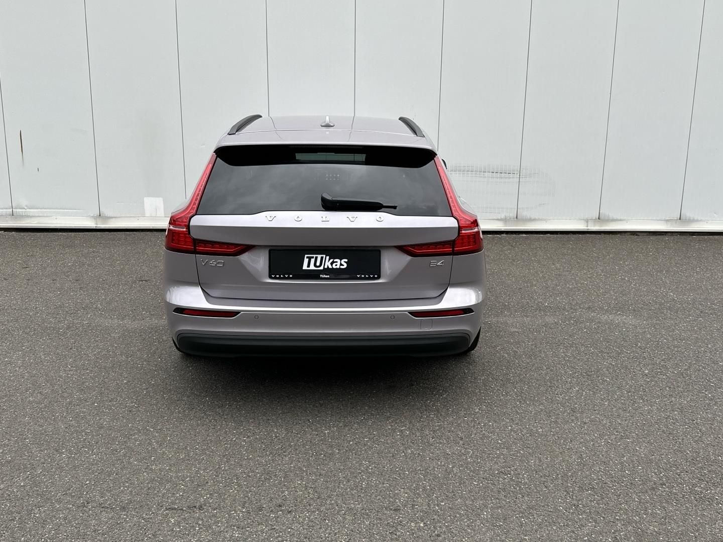 Volvo V60, 2.0B4 FWD 145kW CORE - fotka 5