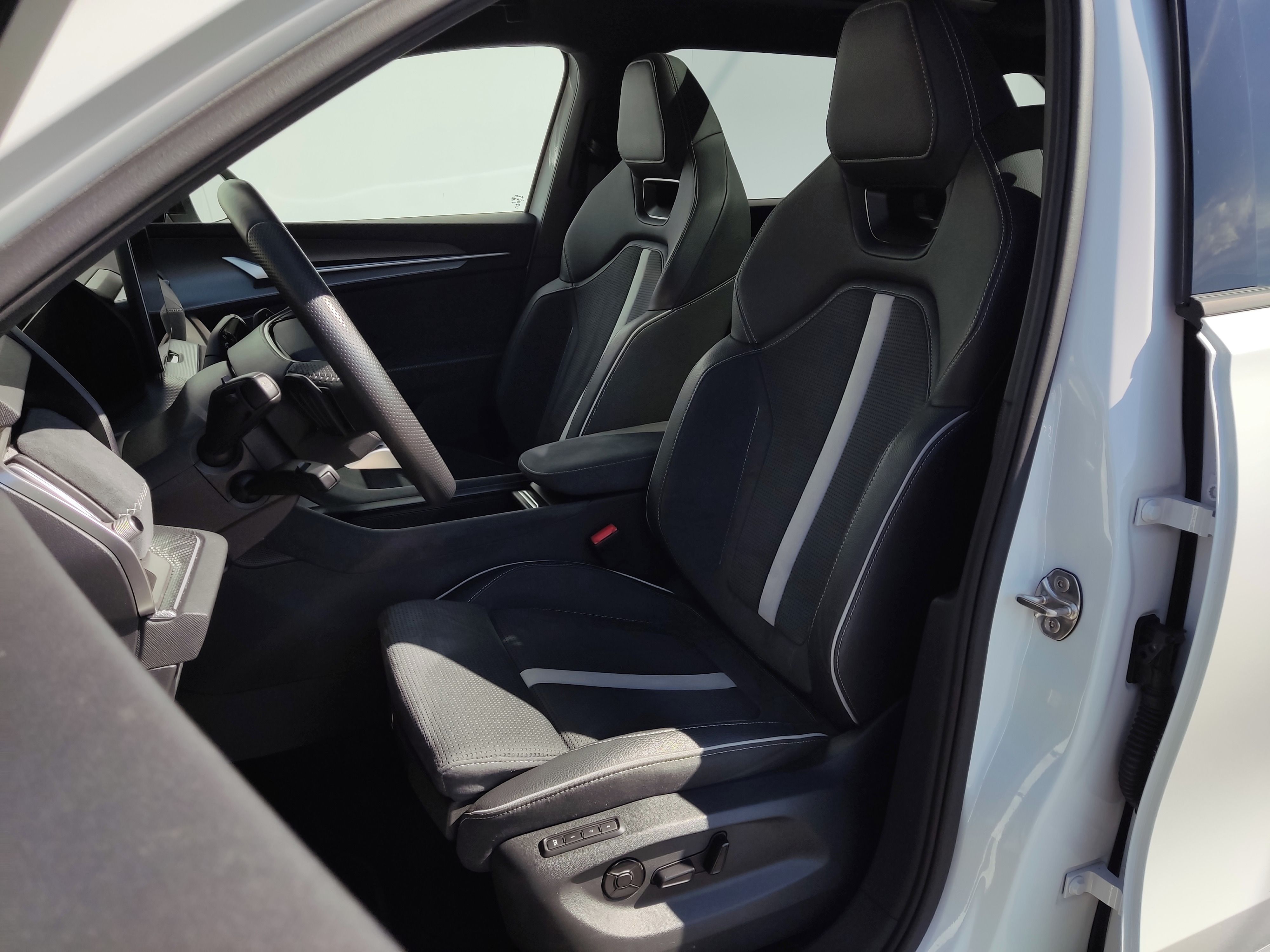 Škoda Kodiaq, 2.0 TDI 142 kW DSG Sportline - fotka 6