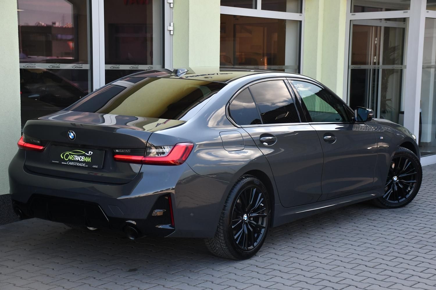 BMW Řada 3, 320d xDrive M-SPORT - fotka 5