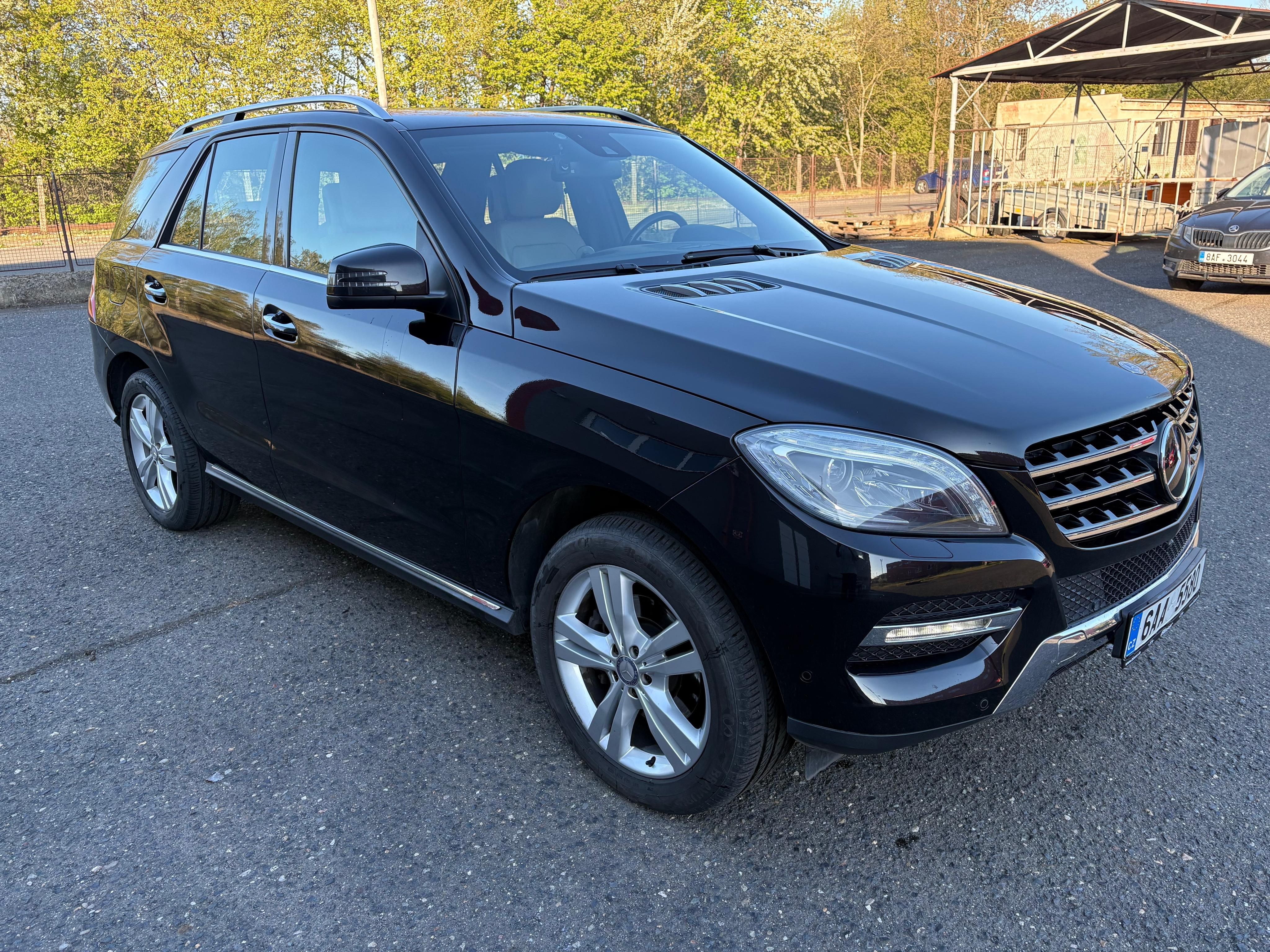 Mercedes-Benz ML, Mercedes Benz ML 350 - fotka 2