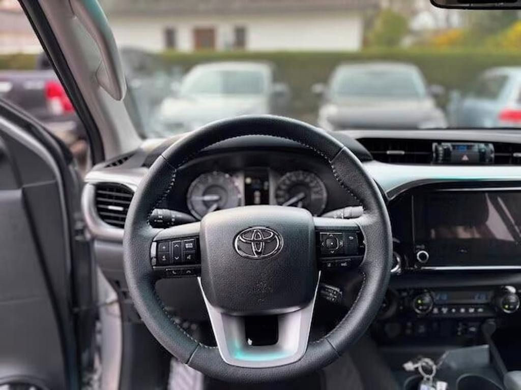 Toyota Hilux, 2.4 Double Cab 4x4*Kamera* - fotka 6