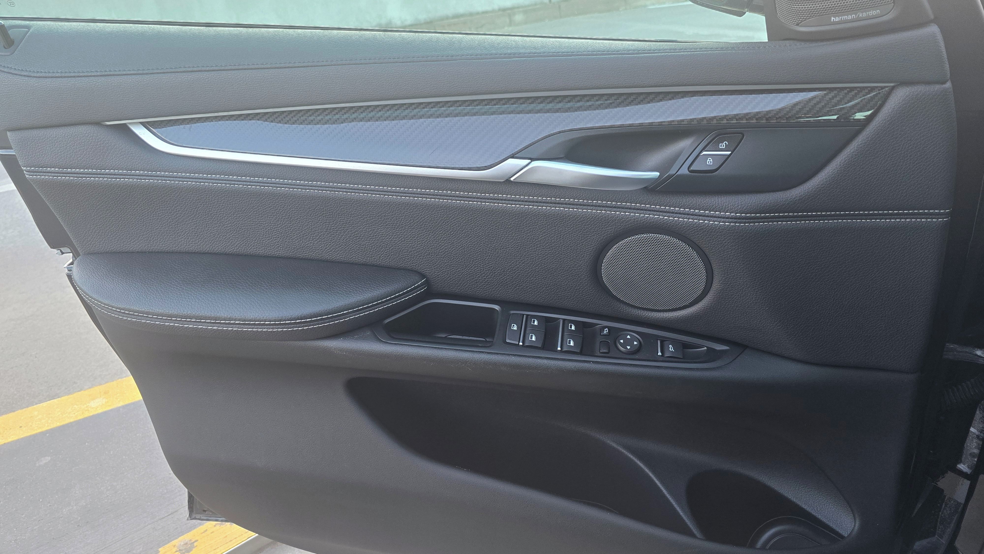 BMW X6 - fotka 6