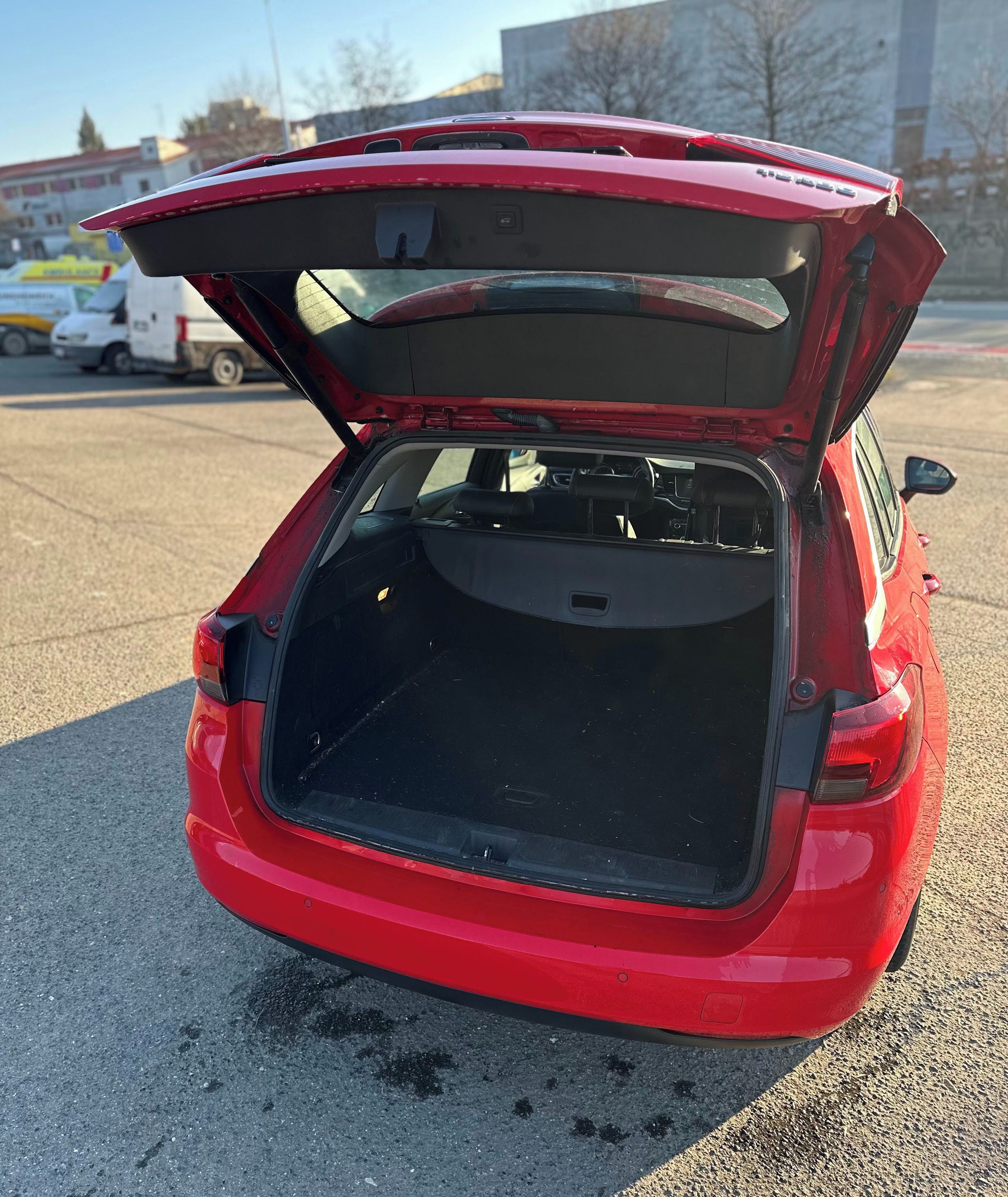 Opel Astra, 1.4 Turbo 92kW, Sport Tourer+ - fotka 4