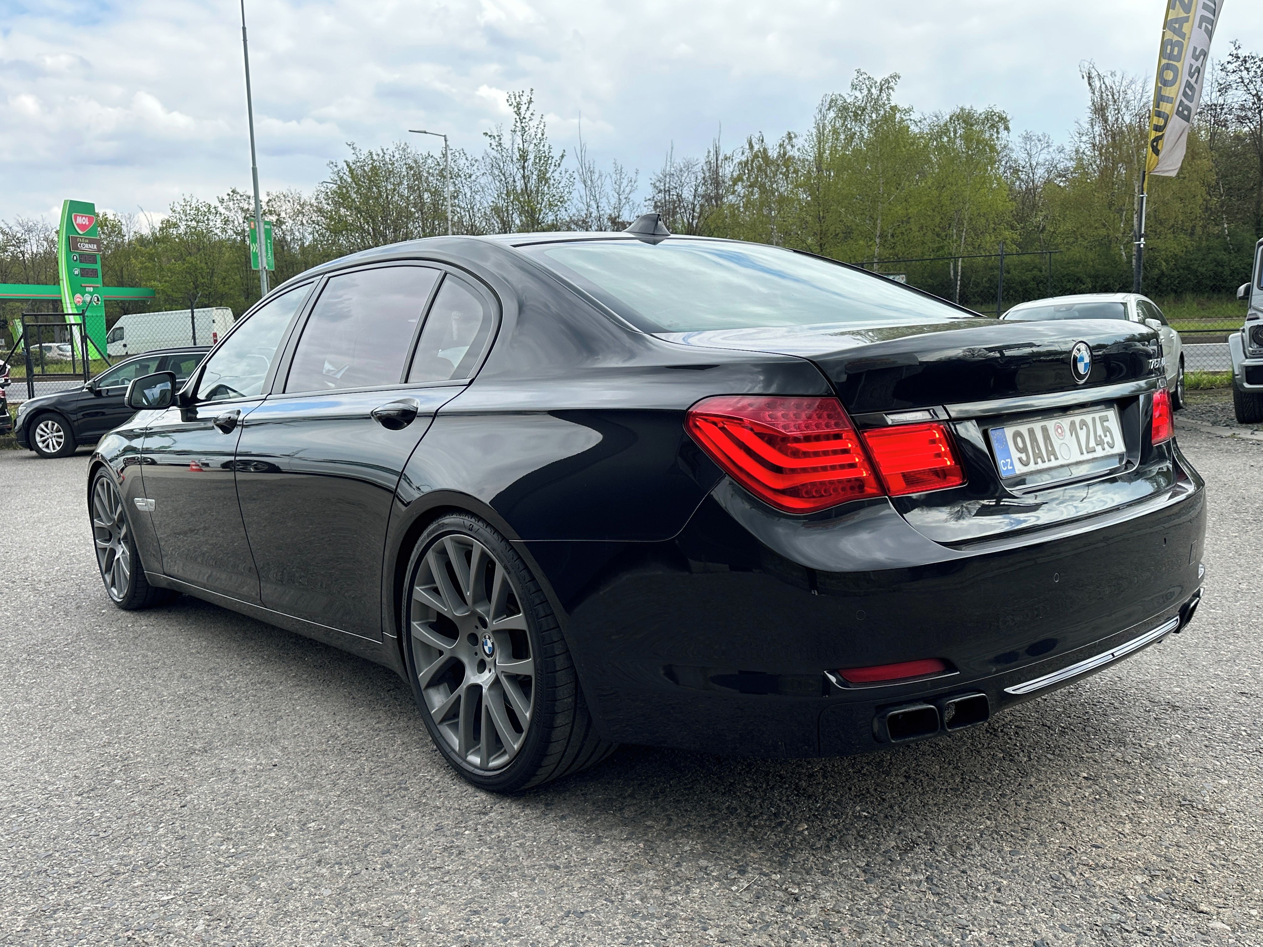 BMW Řada 7, BMW 760 2009 - fotka 4