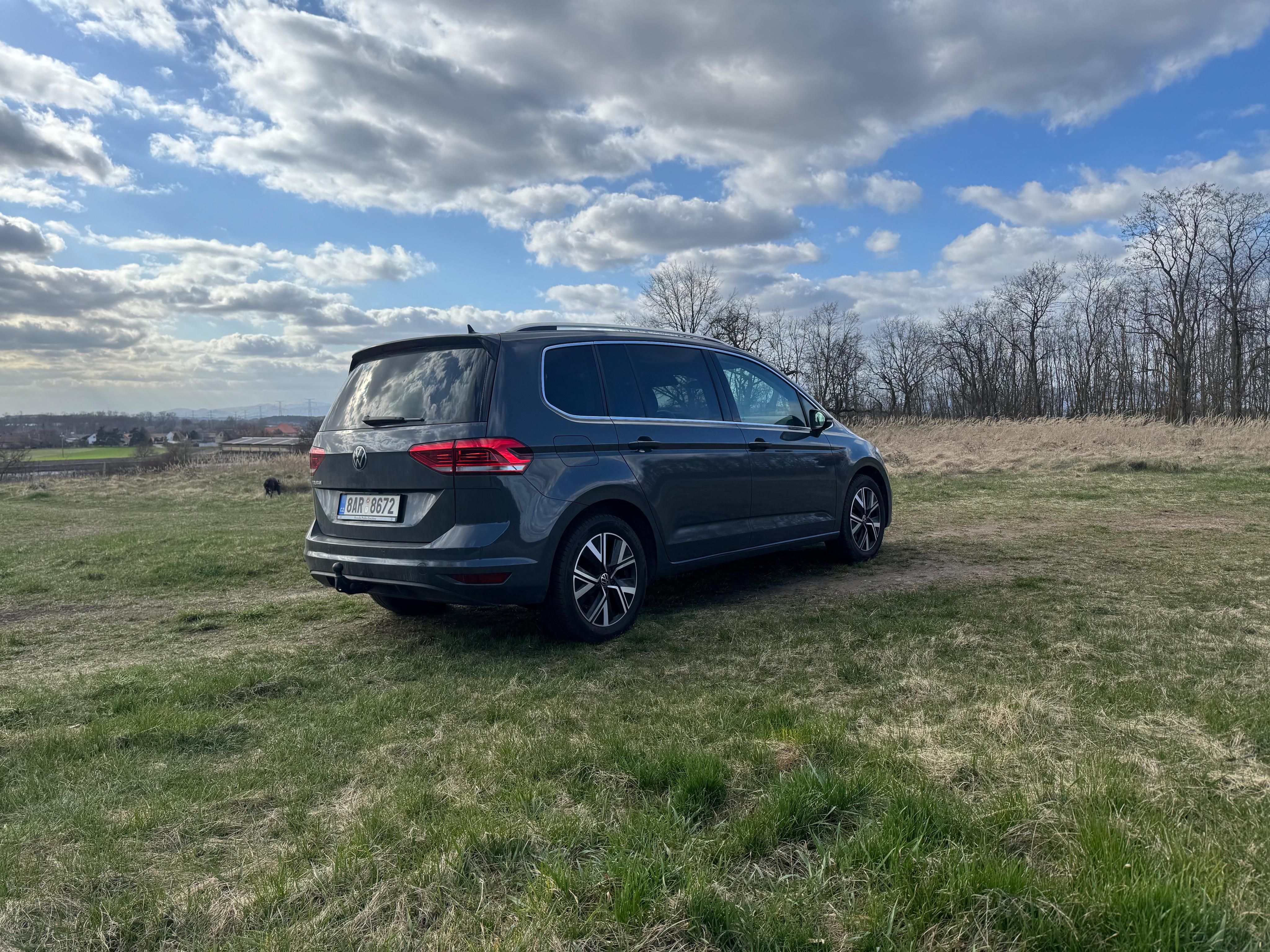 Volkswagen Touran - fotka 2
