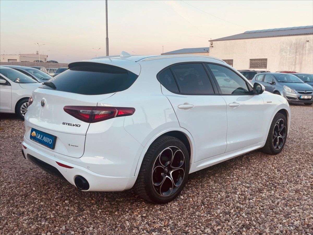 Alfa Romeo Stelvio, 2,1 JTDM  Q4 VELOCE - fotka 6
