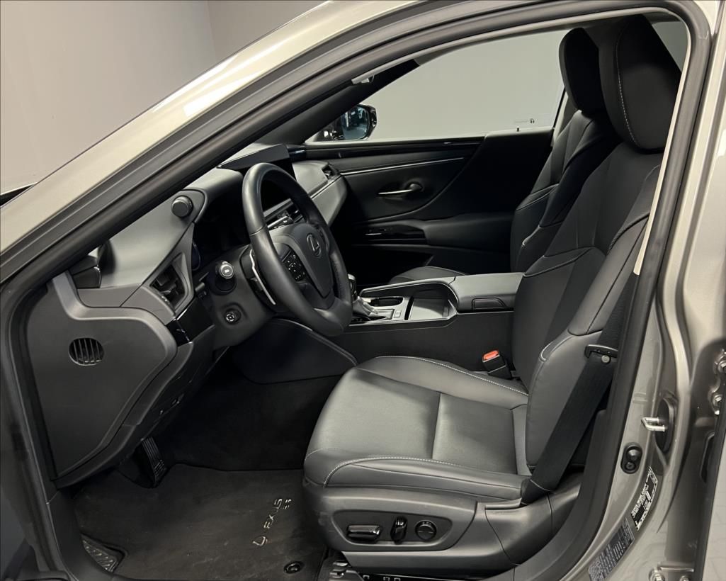 Lexus ES 300h, 300H 2,5 HEV LIMITED EDITION - fotka 6