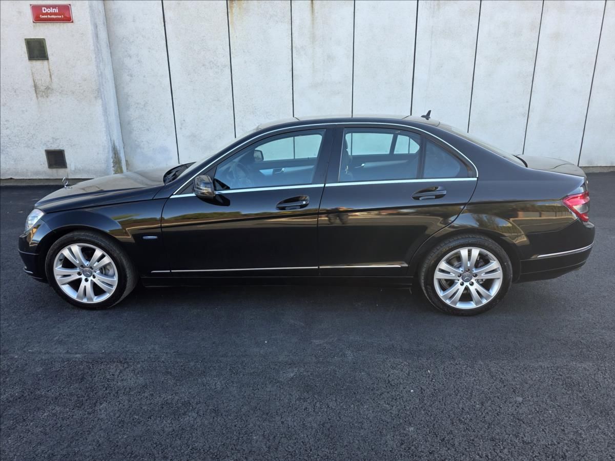 Mercedes-Benz Třídy C, 2,1 2.2CDI AVANTGARDE 1.MAJITE - fotka 4