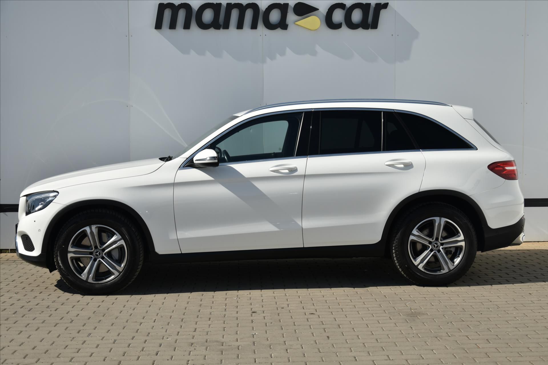 Mercedes-Benz GLC, 250 155kW 4MATIC LED DPH ČR - fotka 4