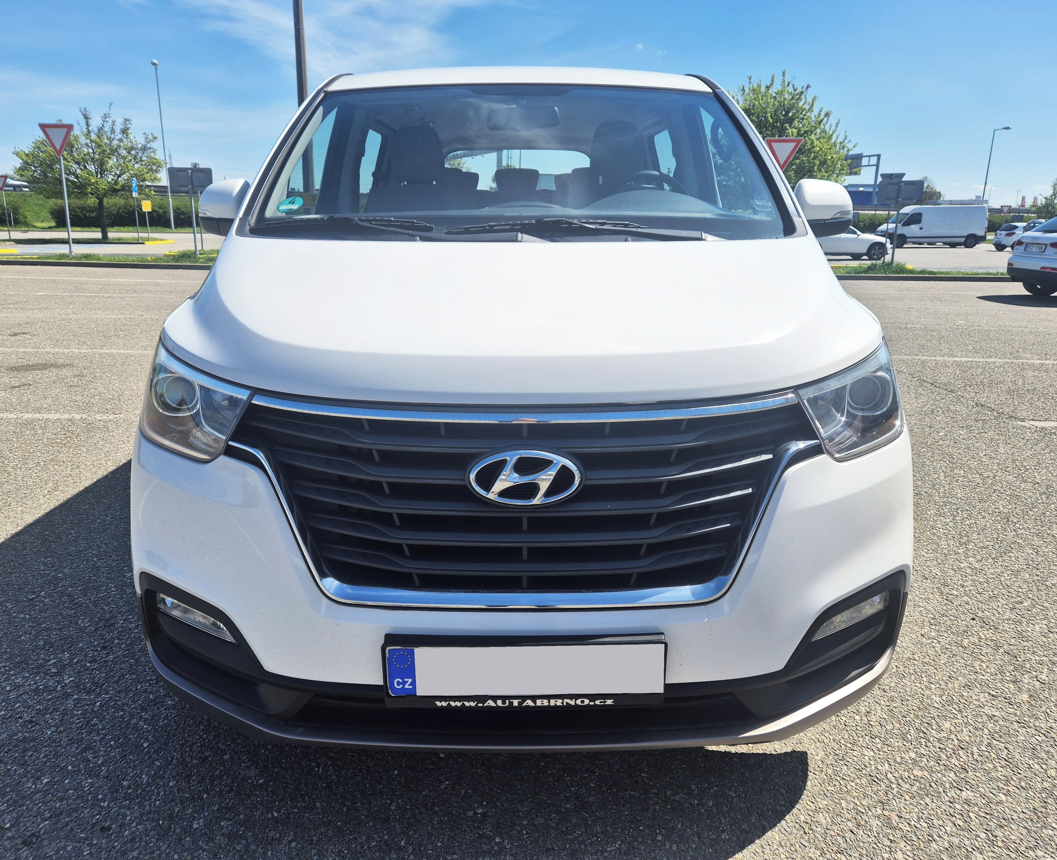 Hyundai H 1, 2.5CRDi 2019 MANUÁL 8 MÍST TAŽ - fotka 2