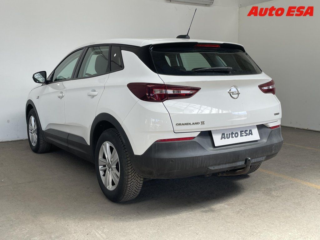 Opel Grandland X, 1.2T,Edition,TZ - fotka 6