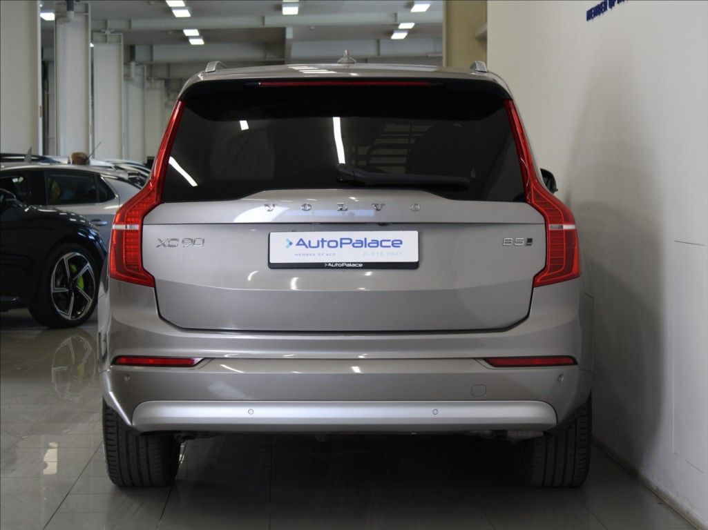 Volvo XC90, 2,0 D5 AWD Mom.PRO Paměť  TZ - fotka 4