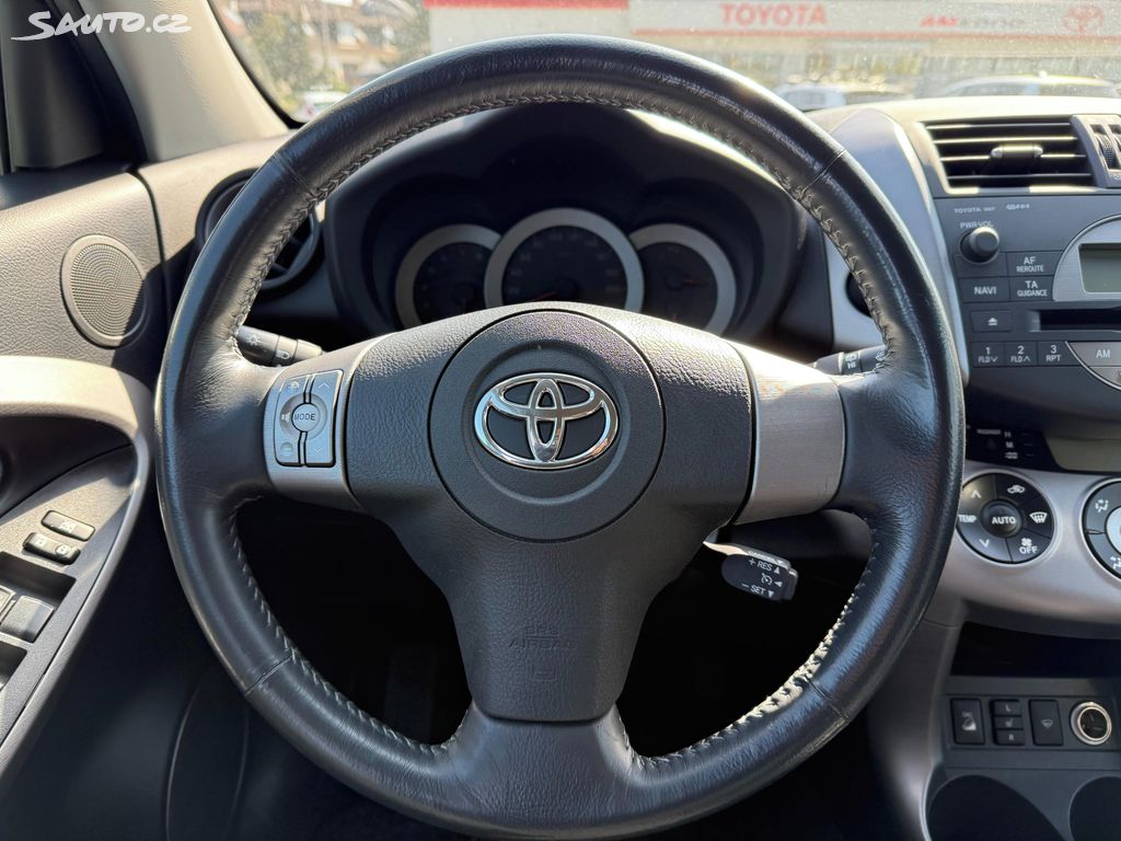 Toyota Rav4, fotka 20