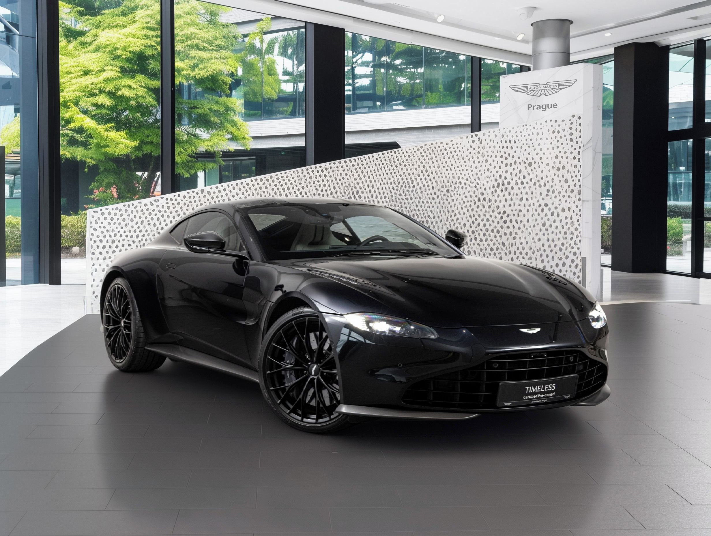 Aston Martin V8 Vantage, V8 Vantage 4.0 V8