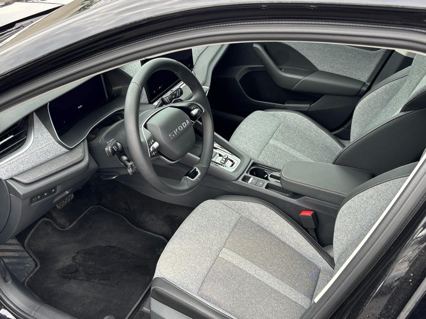 Škoda Octavia, 1.5 TSI / 110 kW Top Selection - fotka 6