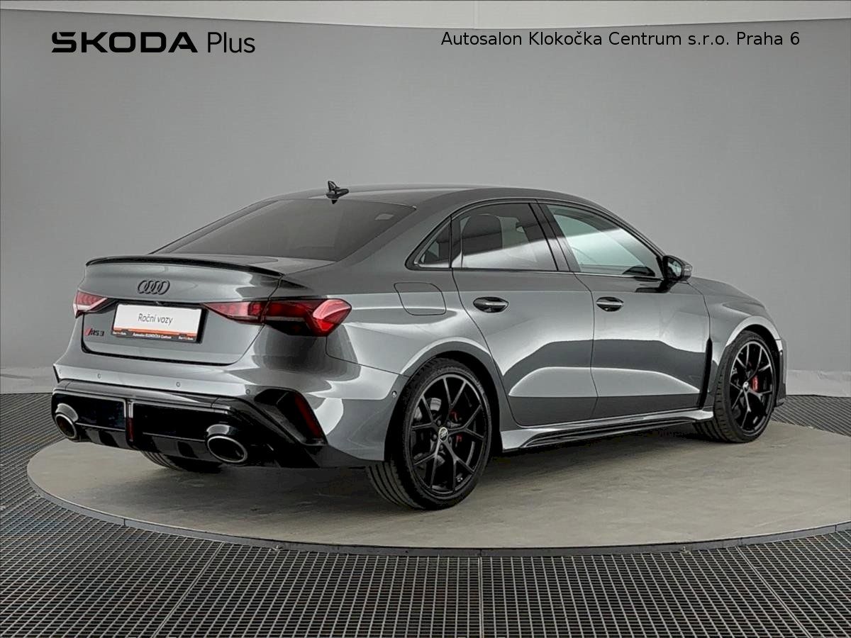Audi RS3, 2.5 TFSI294 kW Quattro 7DSG - fotka 2