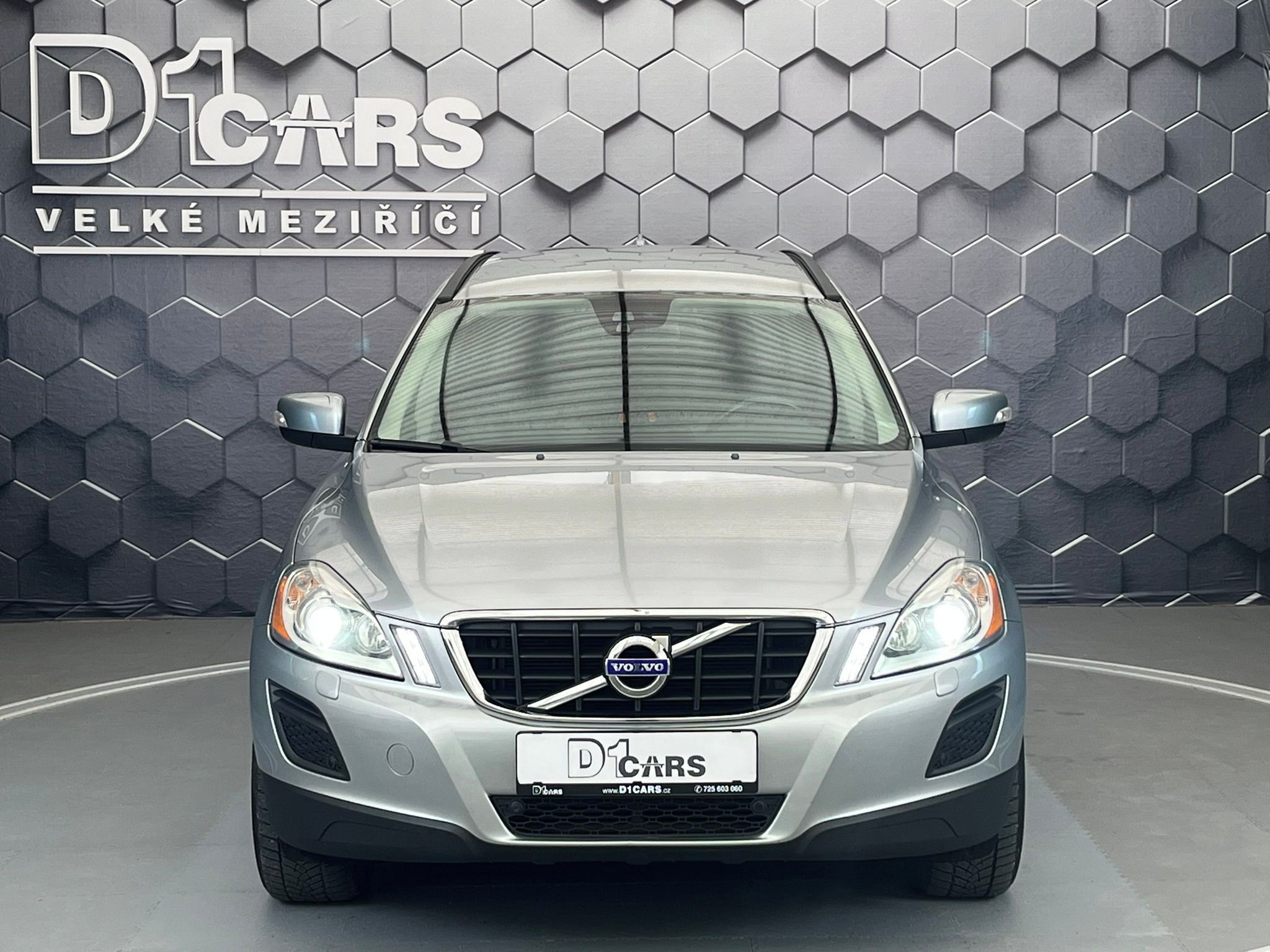 Volvo XC60, D3 MOMENTUM manuál - fotka 6