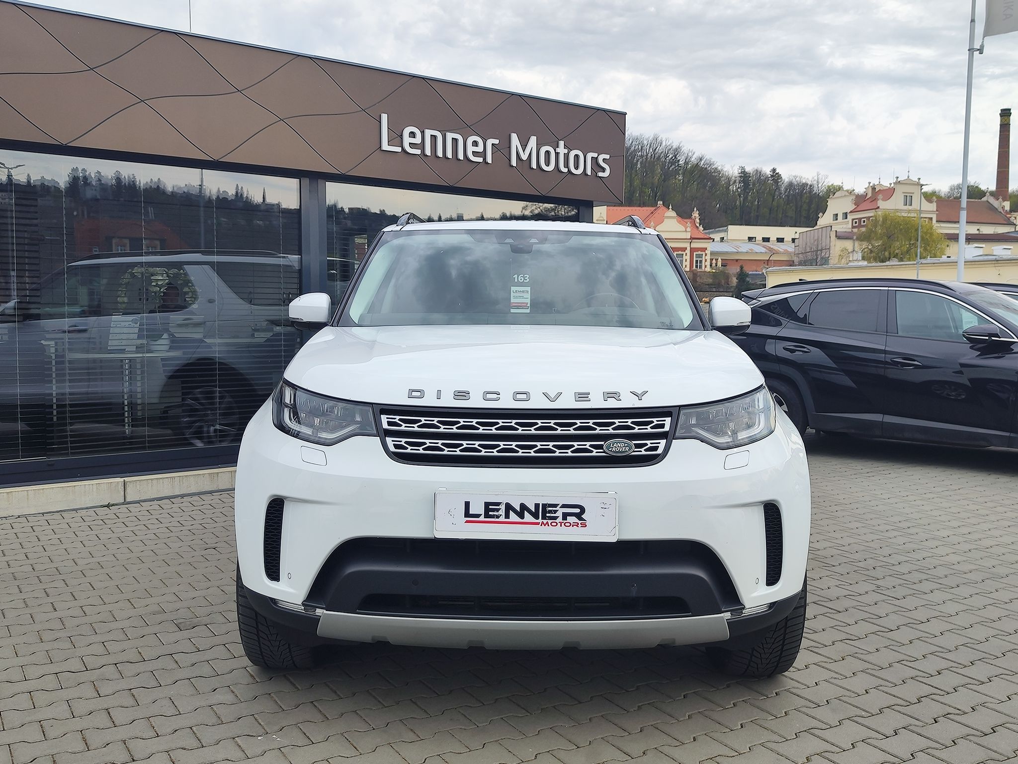 Land Rover Discovery, 3.0 Td6 HSE/190kW Pano 7.míst - fotka 2