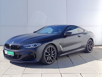 4,4 M850i  XDrive ČR Carbon