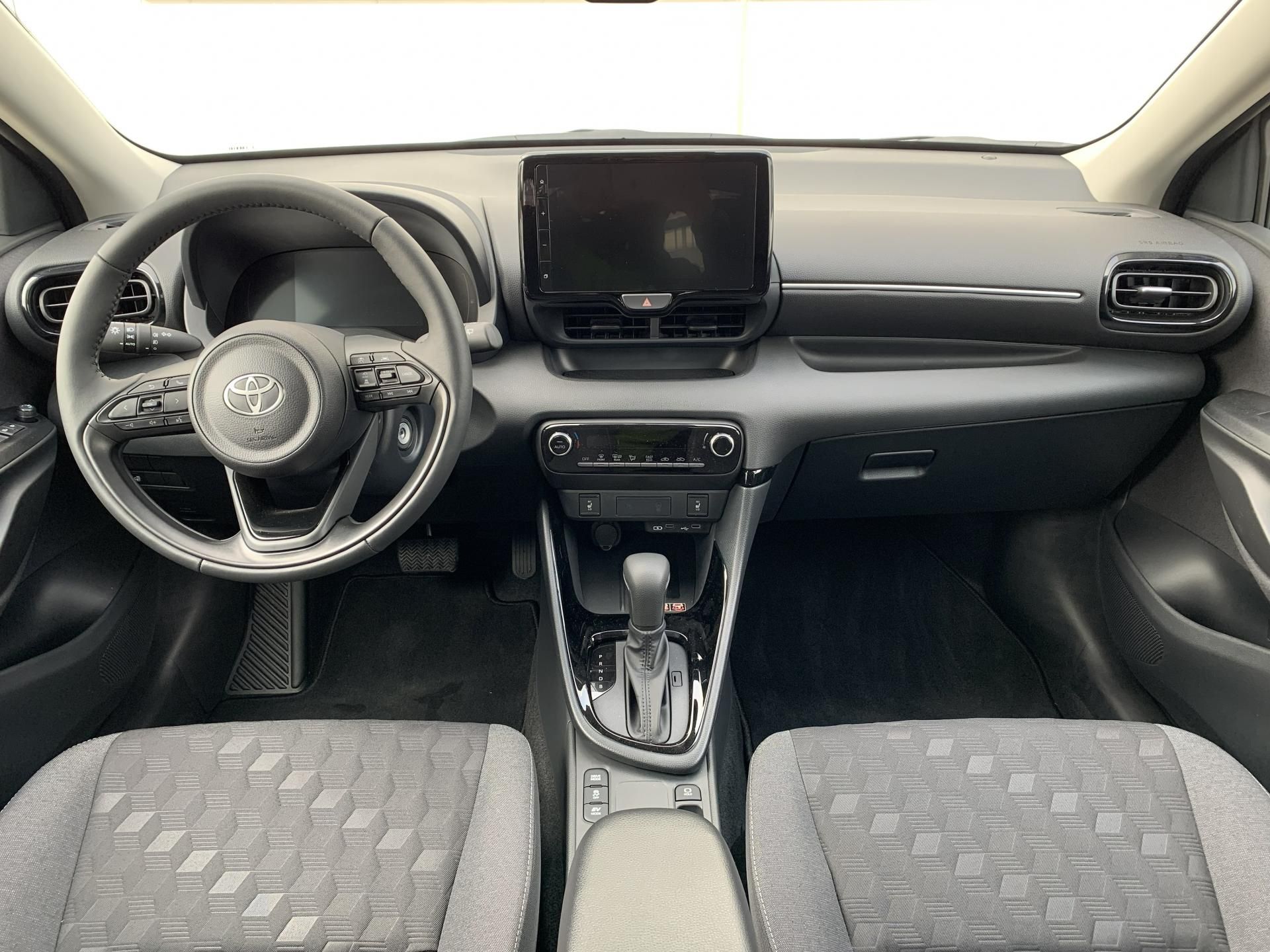 Toyota Yaris, STYLE 1,5 HEV 116k AT - fotka 5