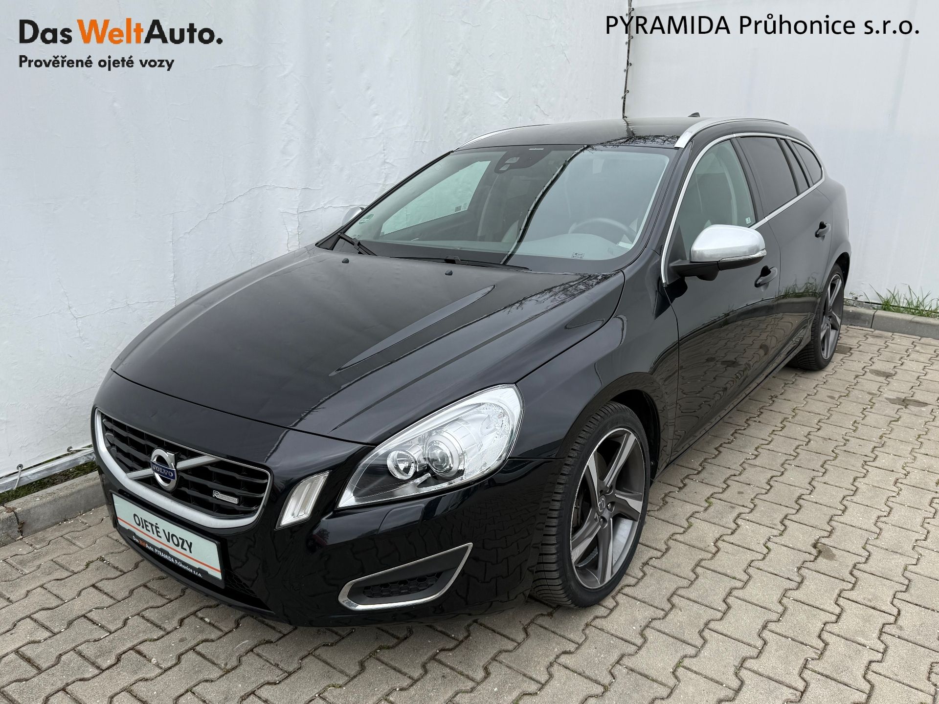 Volvo V60, 2.4 D5 158 kW R-Design AT