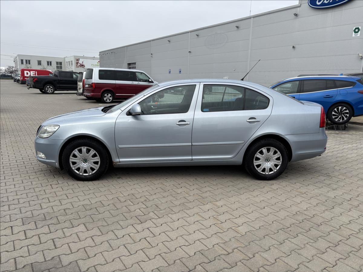Škoda Octavia, 1,9 TDI 77kW Ambiente - fotka 2