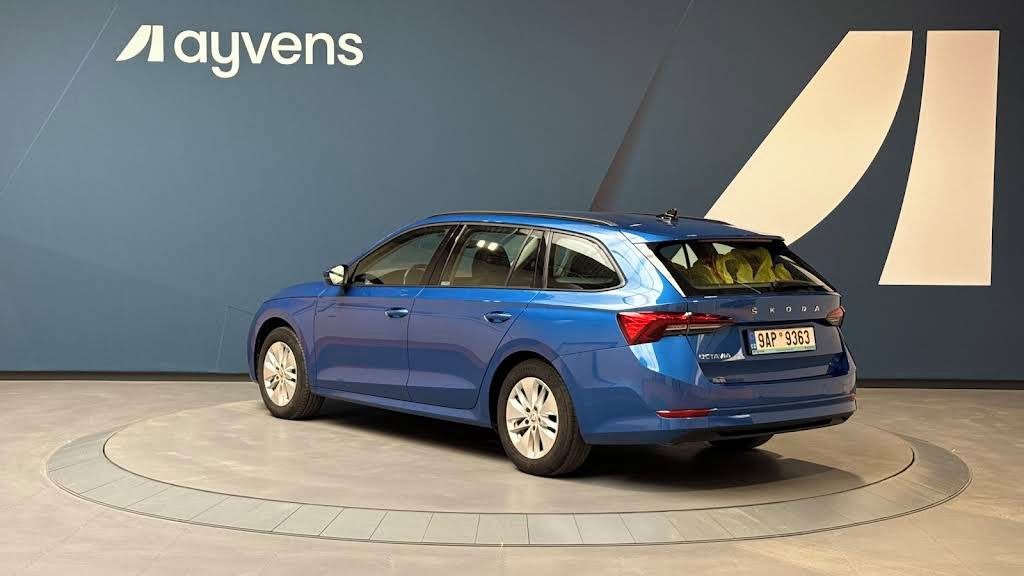 Škoda Octavia, 2.0 TDI 85kW Ambition Combi - fotka 3