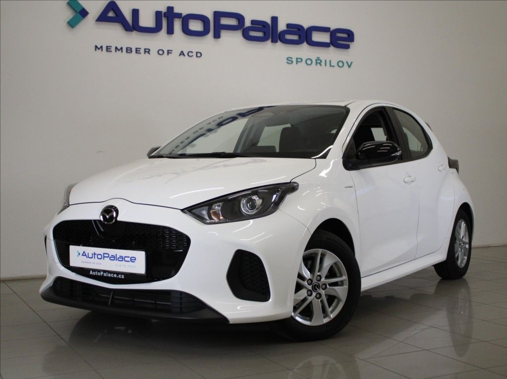 Mazda 2 Hybrid, 1,5 HEV Centre-Line 12 690km