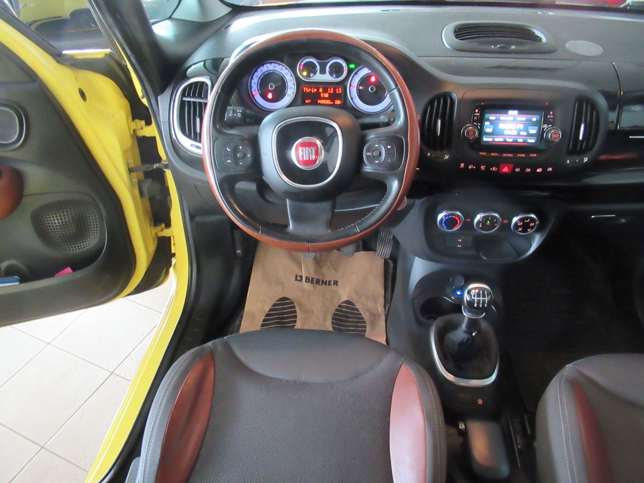 Fiat 500L, 1,6 JTD 105 k, Cross, - fotka 3