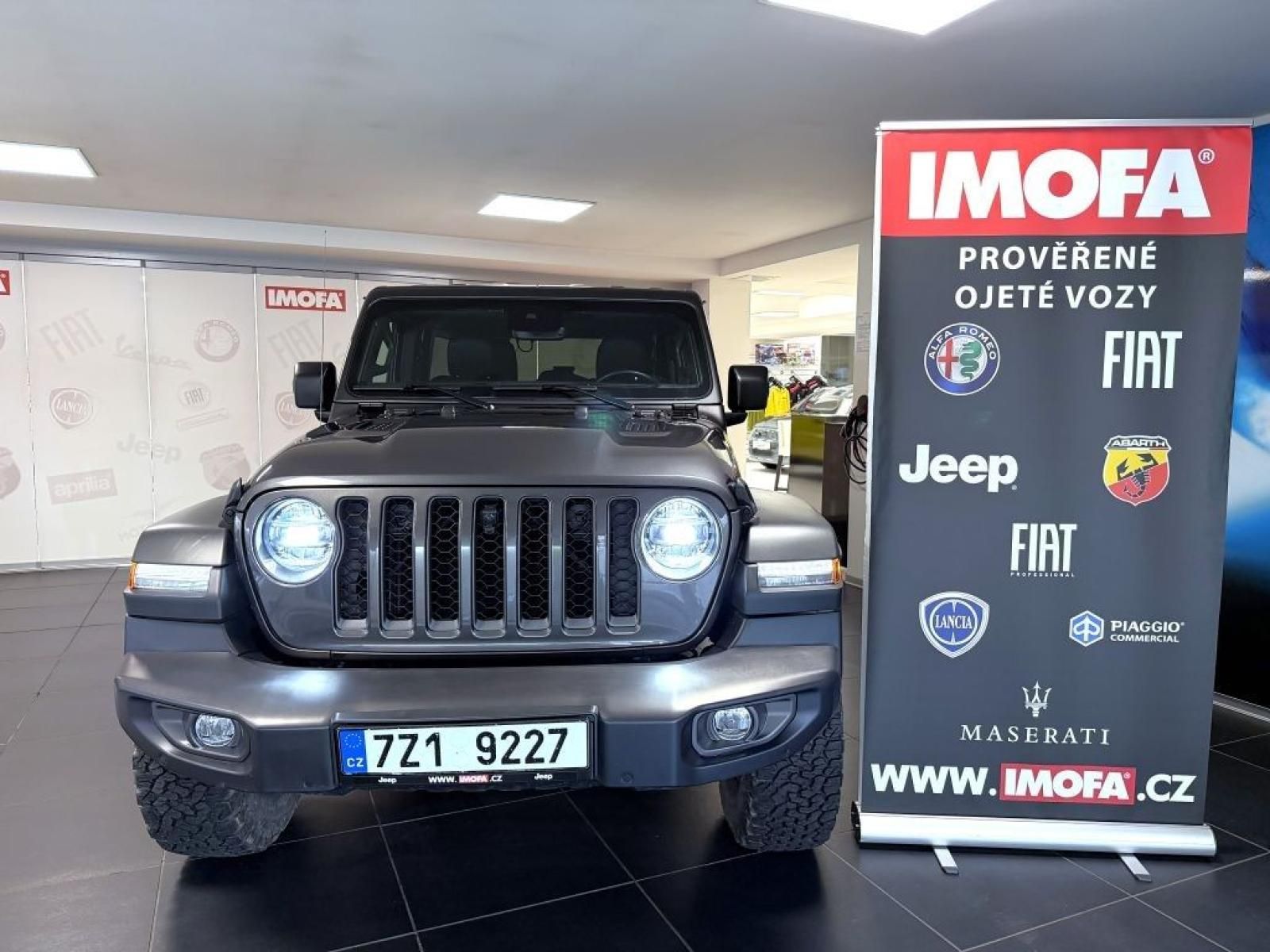 Jeep Wrangler, Unlimited JL 2.0T 4x4 272k - fotka 2