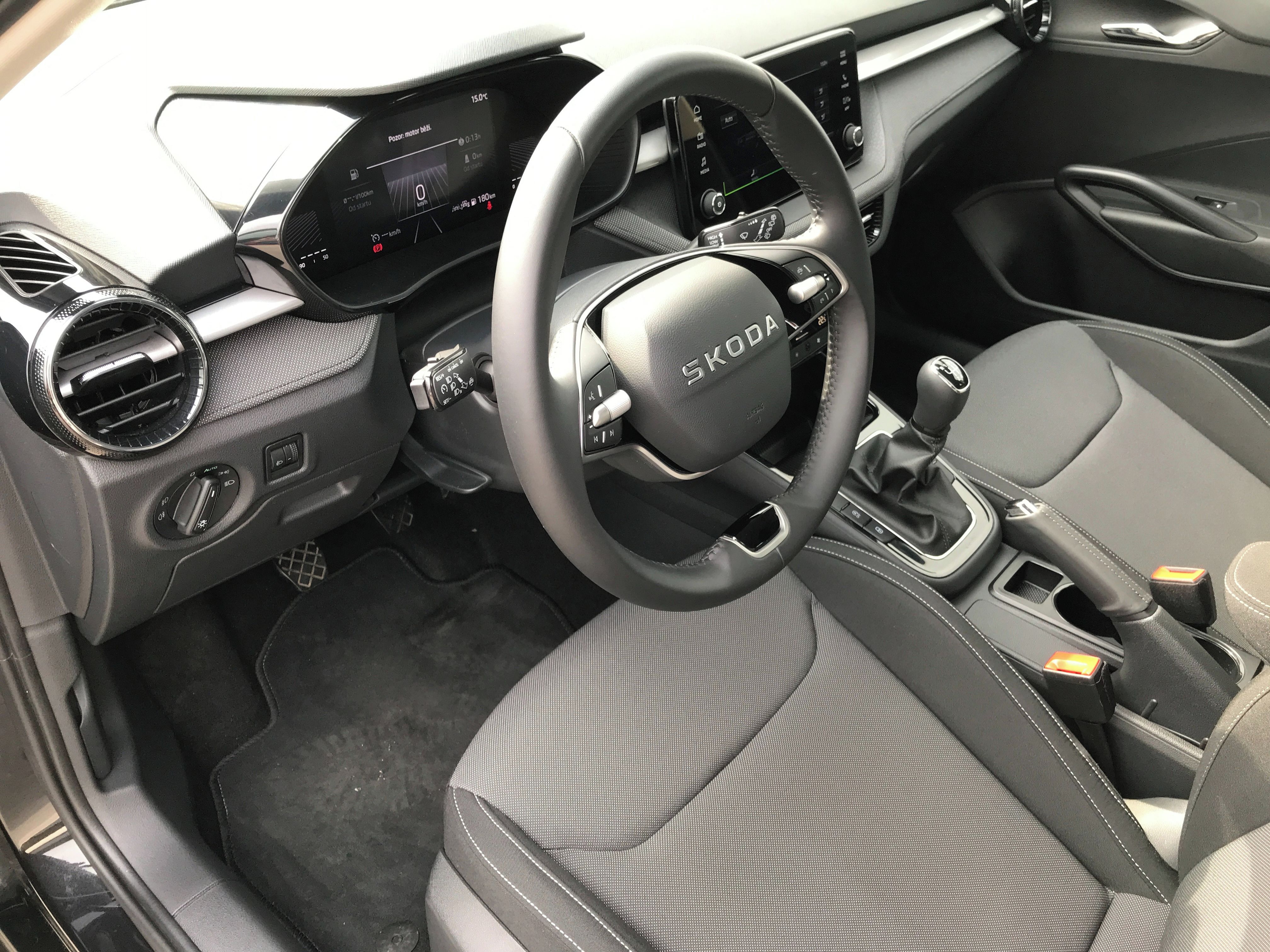 Škoda Fabia, 1,0 MPi/59 kW SELECTION 5*man. - fotka 5