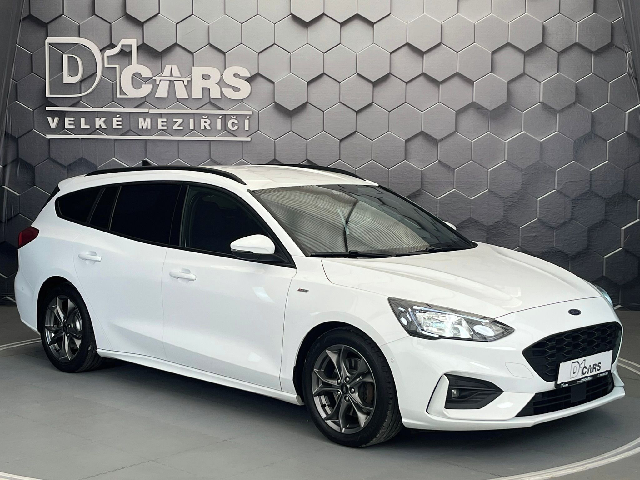 Ford Focus, 2.0 ST-Line, manuál, ROZVODY - fotka 6