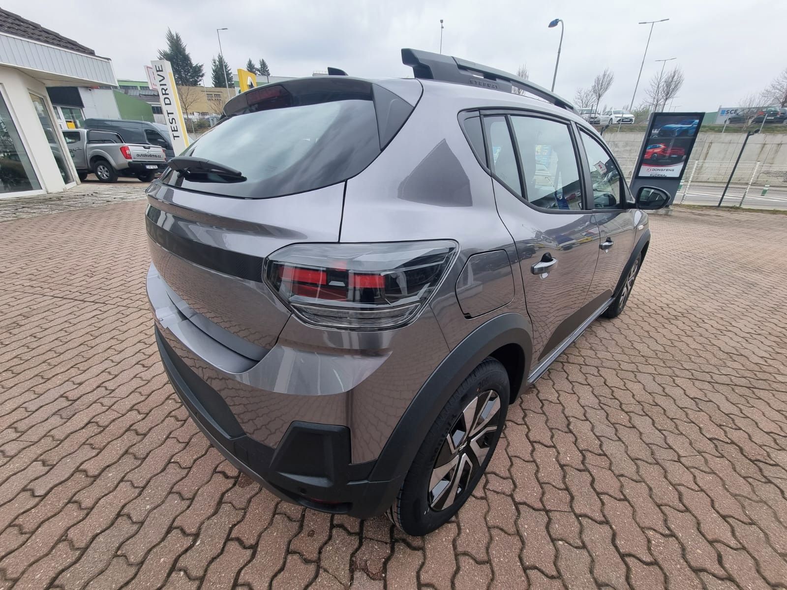 Dacia Sandero, Stepway Expression TCe 110 - fotka 6