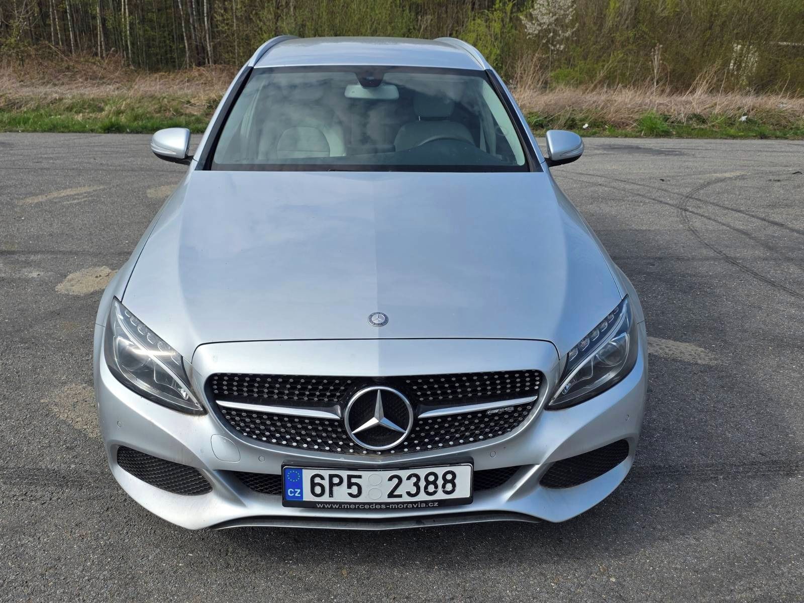 Mercedes-Benz Třídy C, 220D AMG packet - fotka 4
