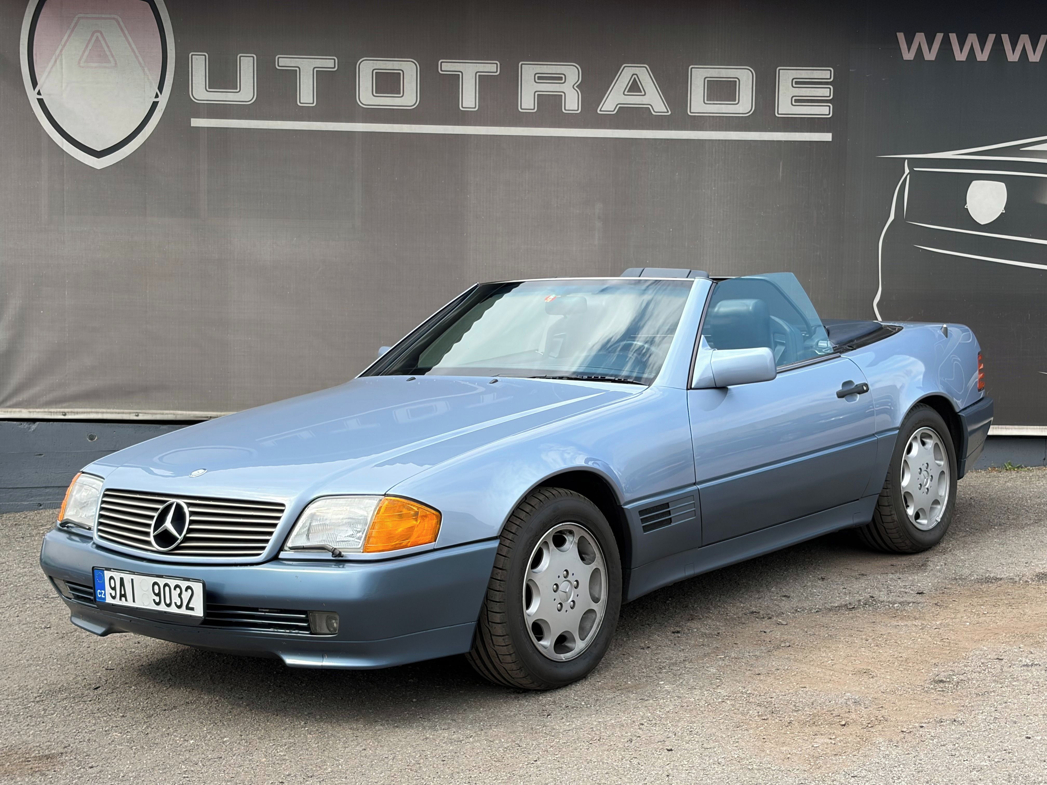 Mercedes-Benz SL, 500 240kW, V8 CABRIOLET - fotka 2