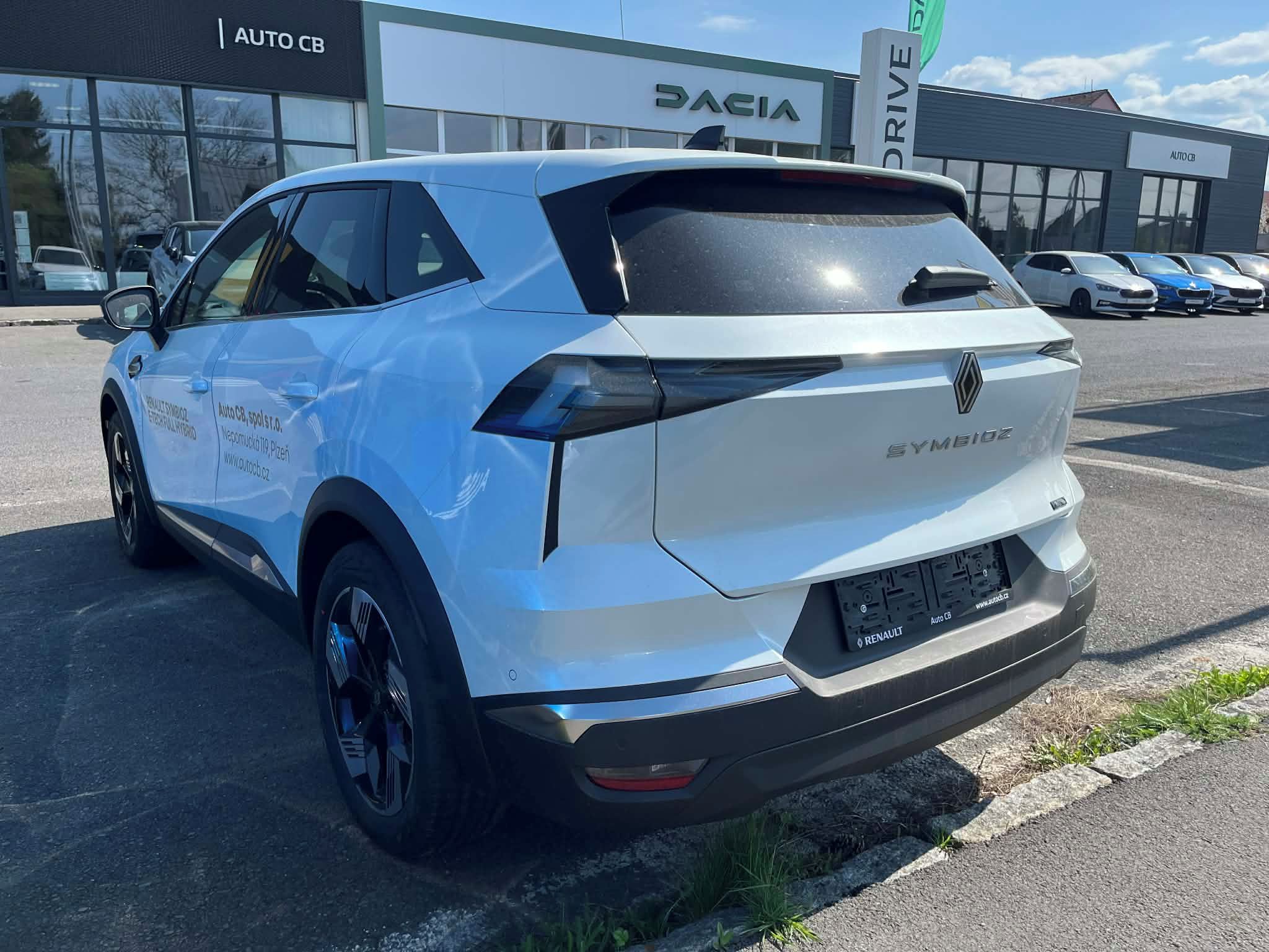 Renault Symbioz, techno E-Tech full hybrid 160 - fotka 6
