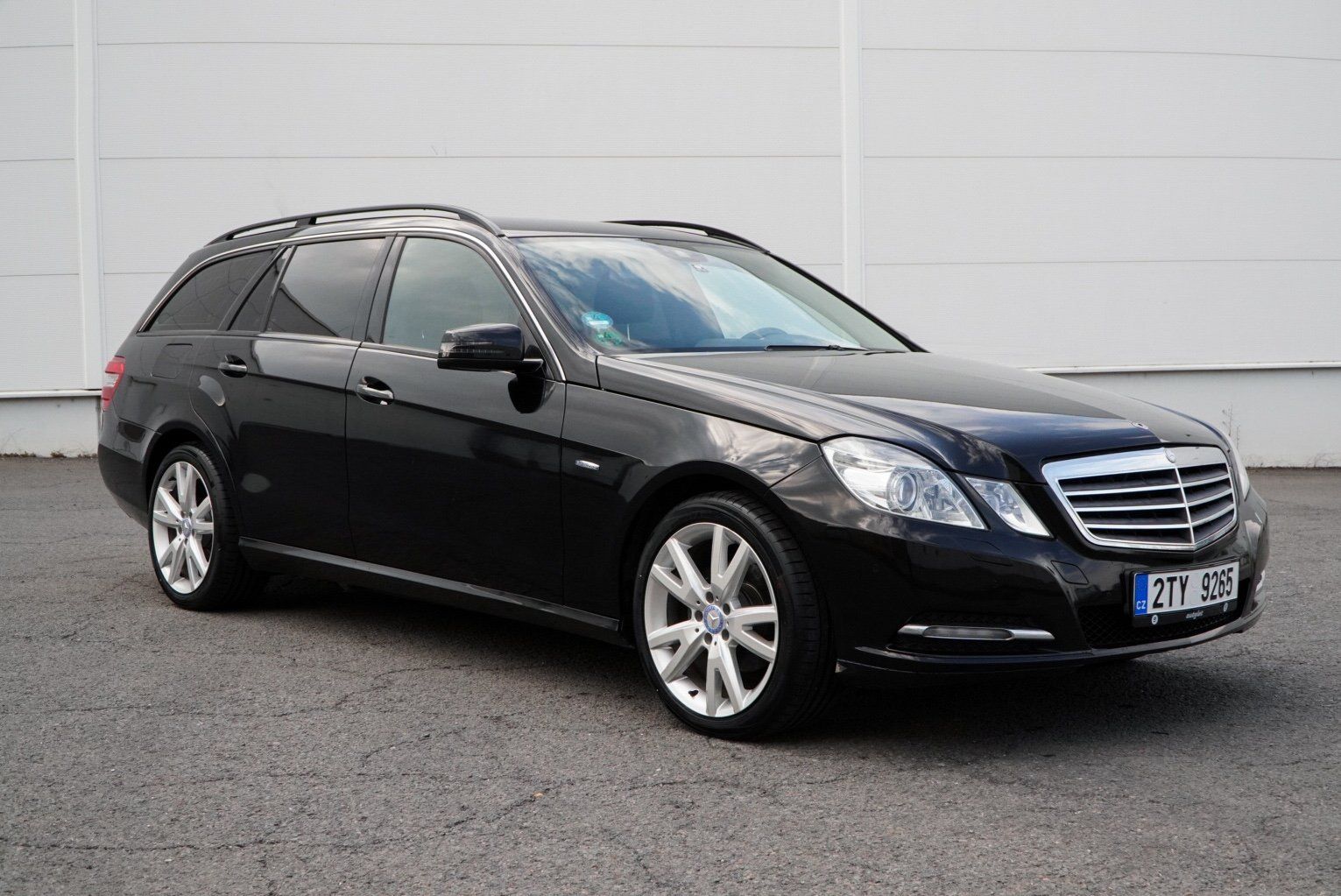 Mercedes-Benz Třídy E, 220 CDI BlueEfficiency