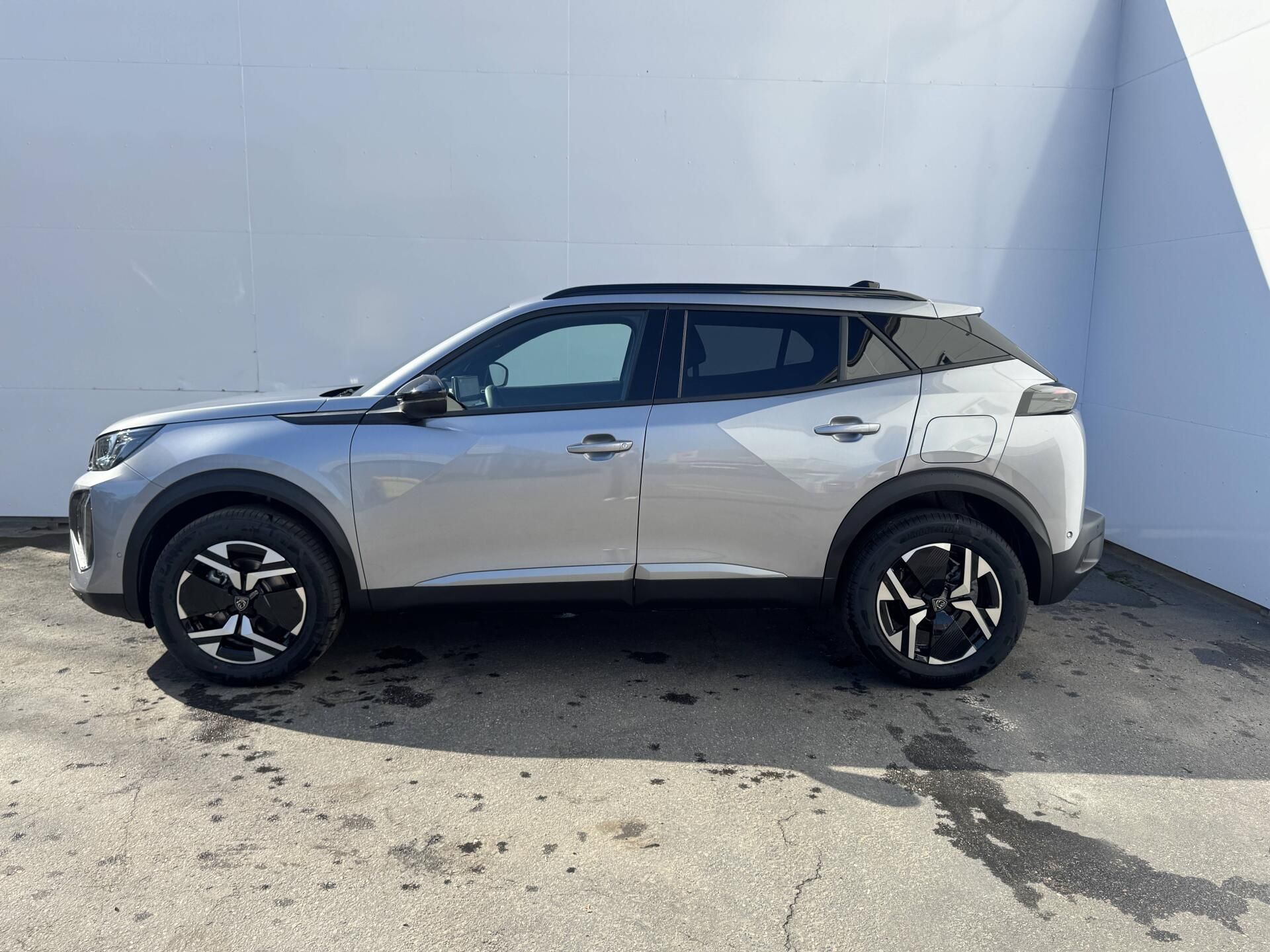 Peugeot 2008, ALLURE Hybrid  1,2 110 e-DCS6 - fotka 3