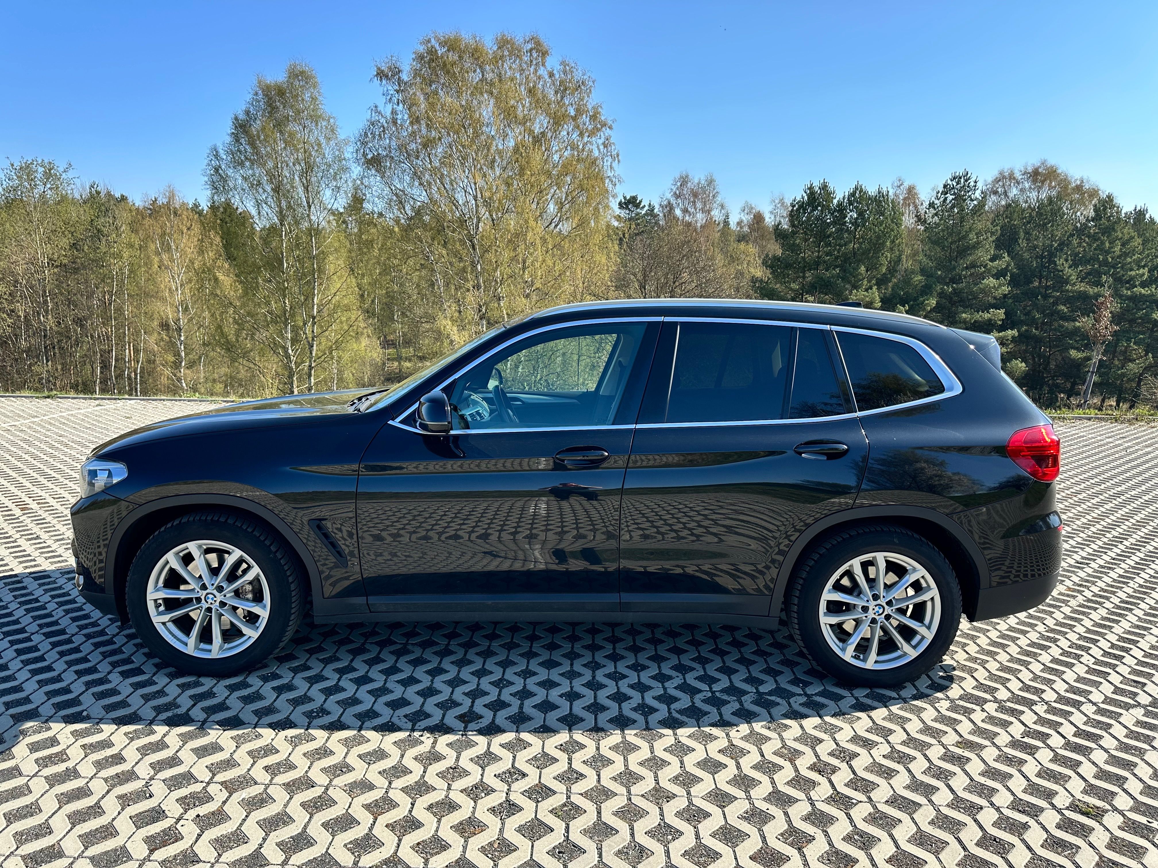 BMW X3, xDrive30i, nové v ČR, el.tažné - fotka 4