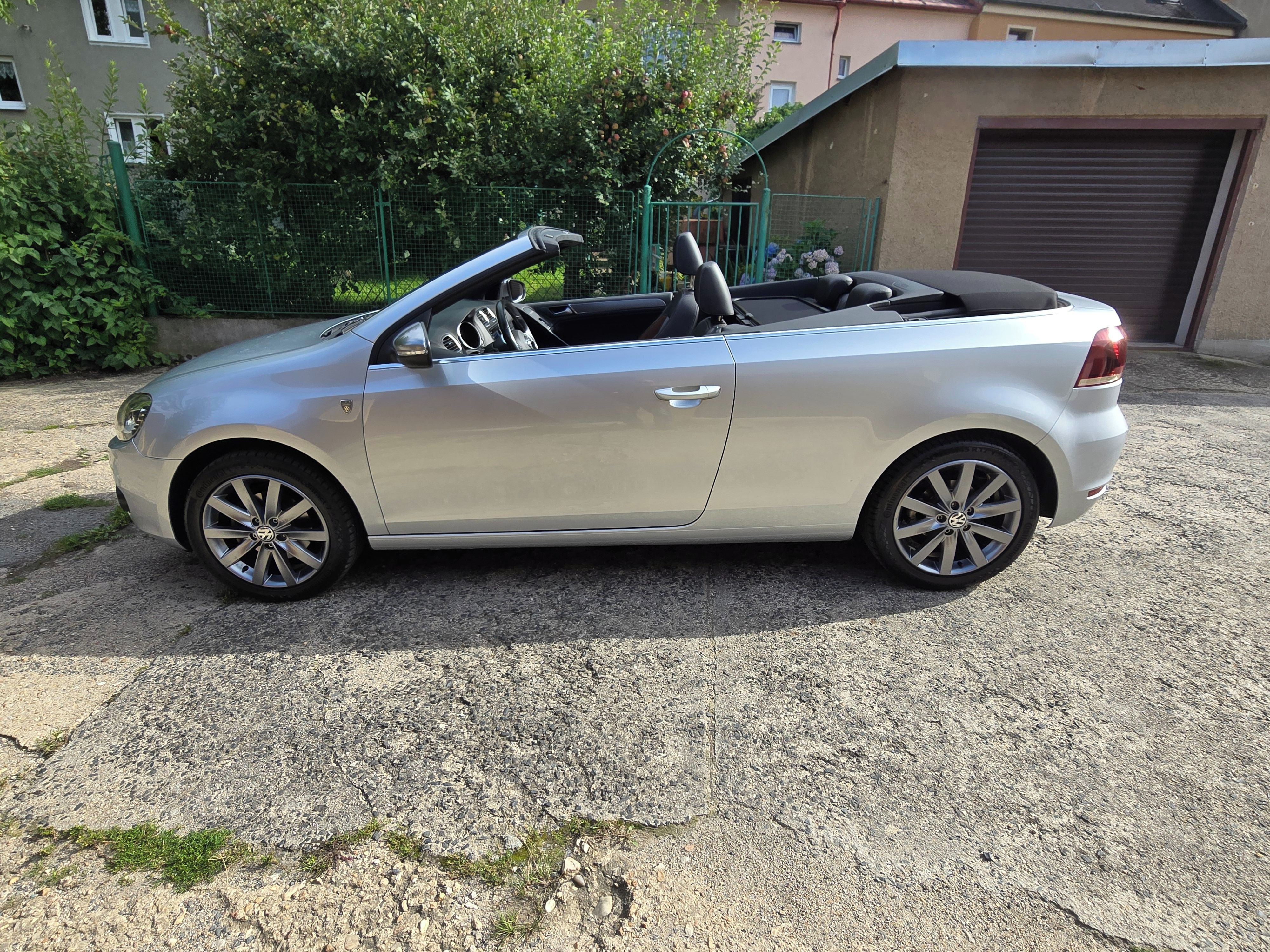 Volkswagen Golf, Karmann, najeto 69000 km !!!! - fotka 2