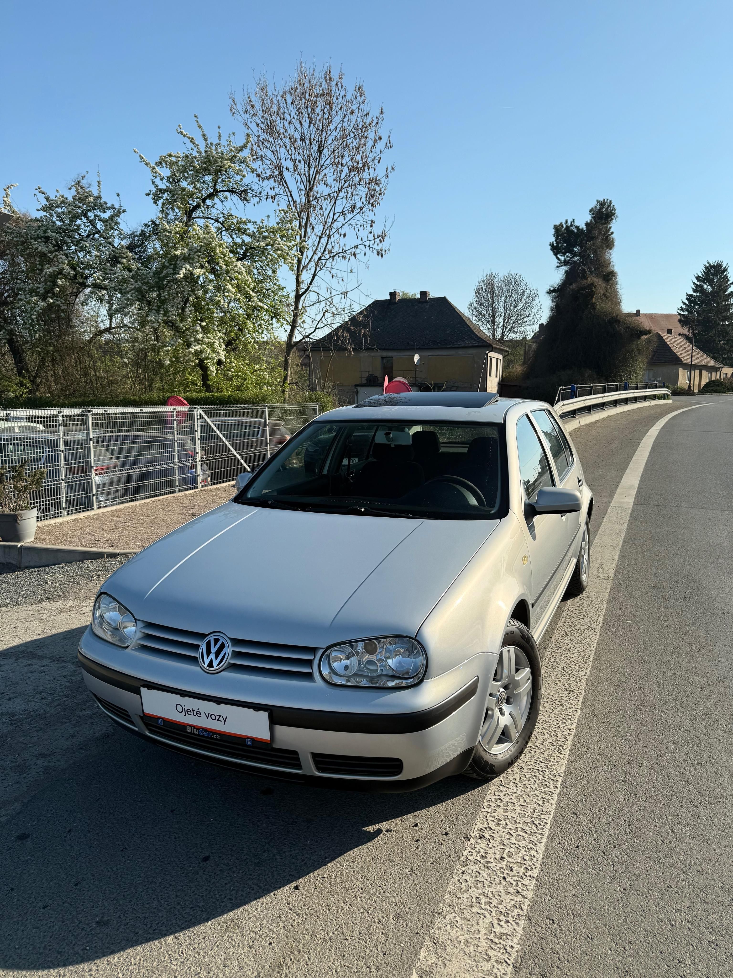 Volkswagen Golf, 1.4i 16v 55kw Klima Šíbr