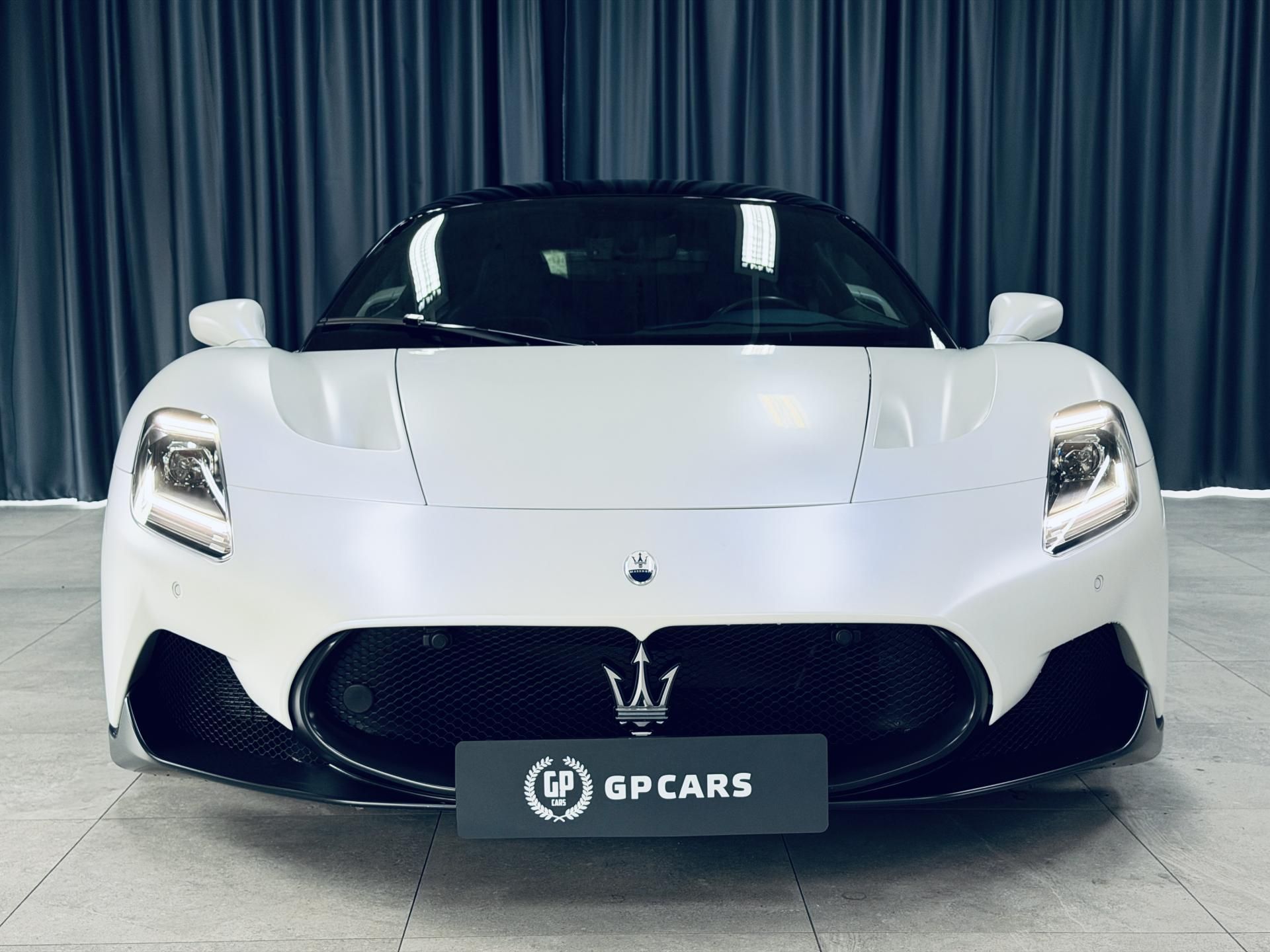 Maserati MC20, NOVITEC Bianco Audace Lift MAX - fotka 3