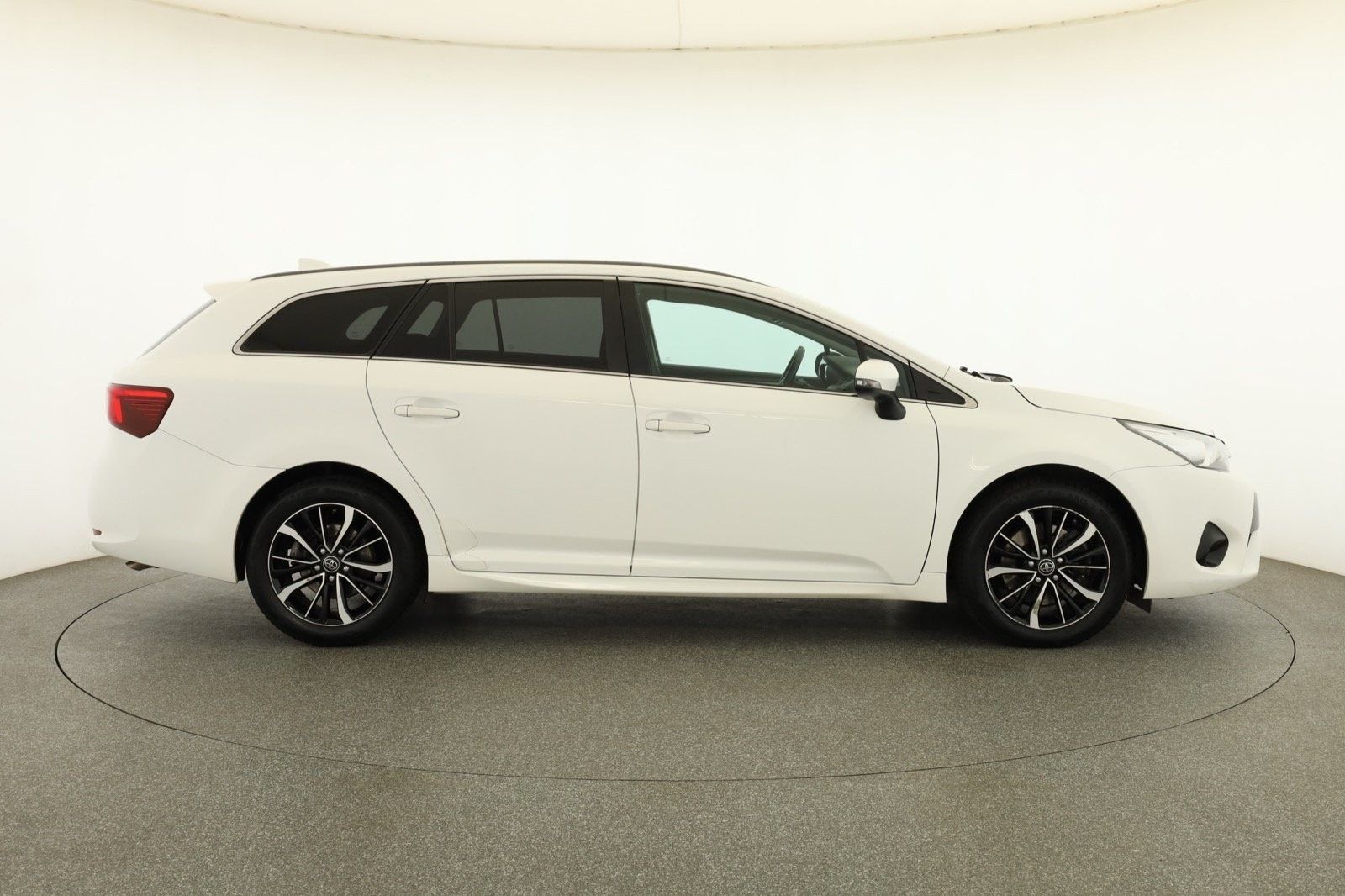 Toyota Avensis, 2.0 D-4D, Automatická klima - fotka 6